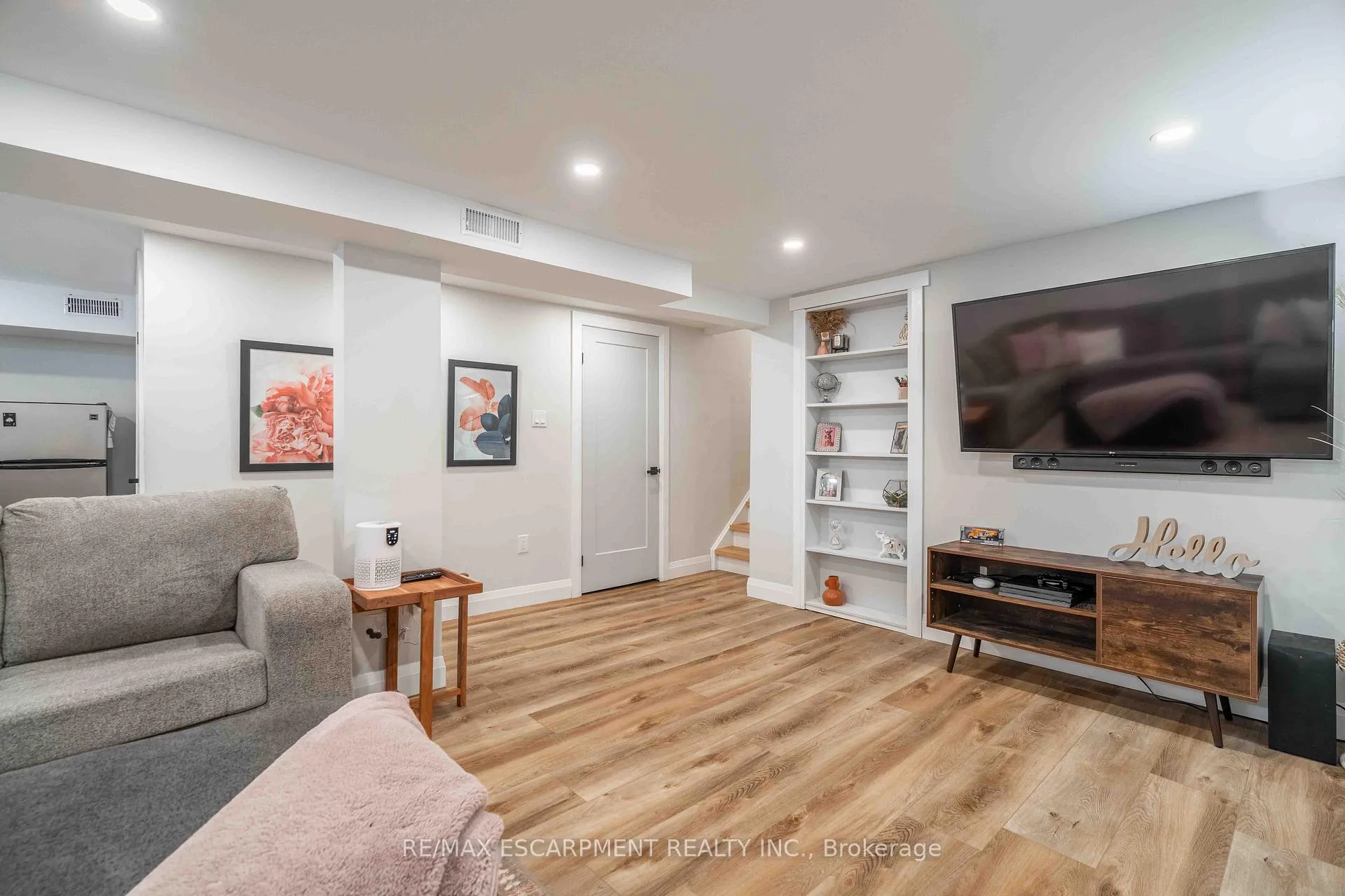 Photo 16 of 34 William Johnson Street, Hamilton, Stoney Creek Mountain — HOMEH