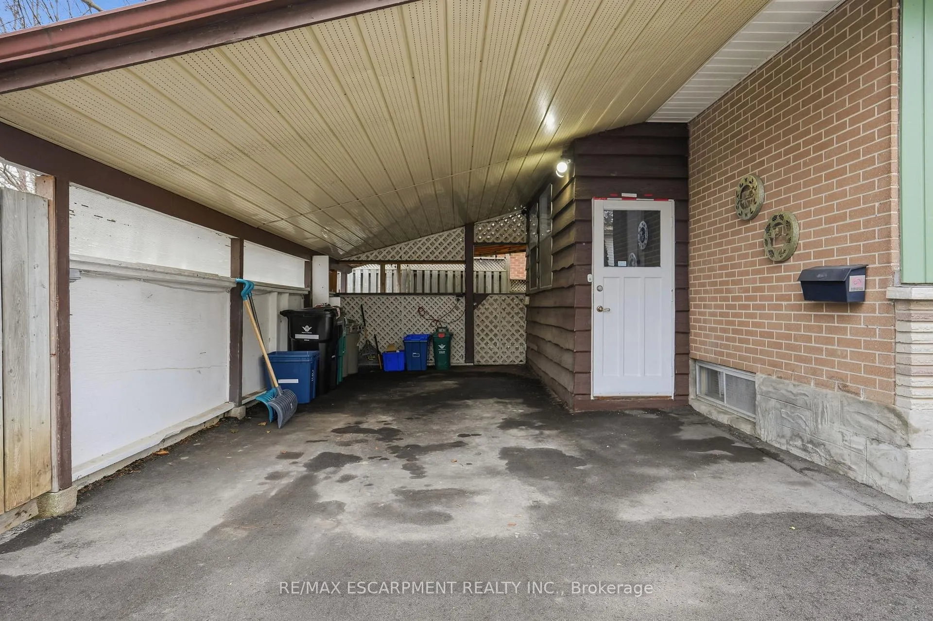 Photo 4 of 16 Alison Avenue, Waterloo — HOMEH