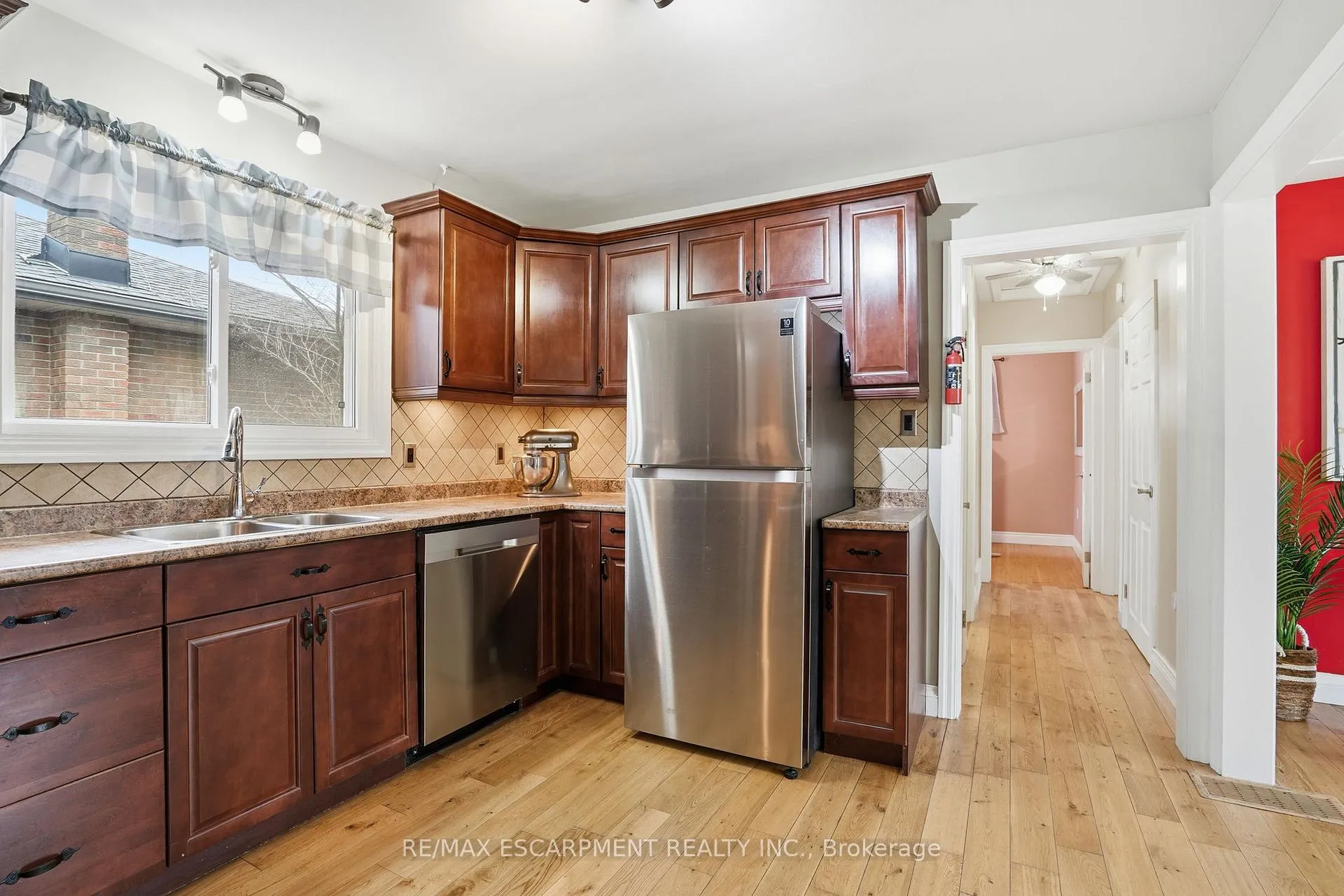 Photo 15 of 16 Alison Avenue, Waterloo — HOMEH