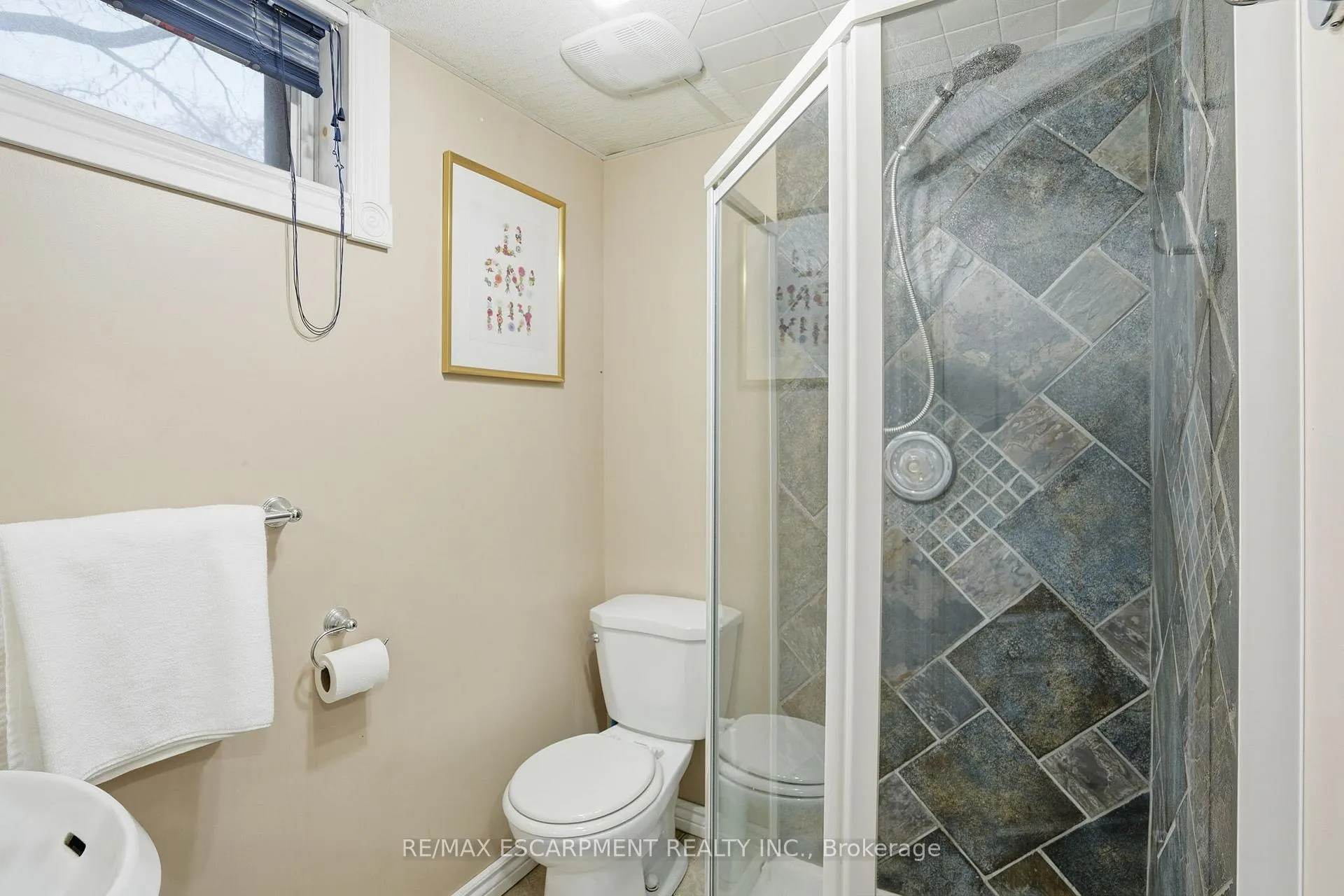 Photo 31 of 16 Alison Avenue, Waterloo — HOMEH