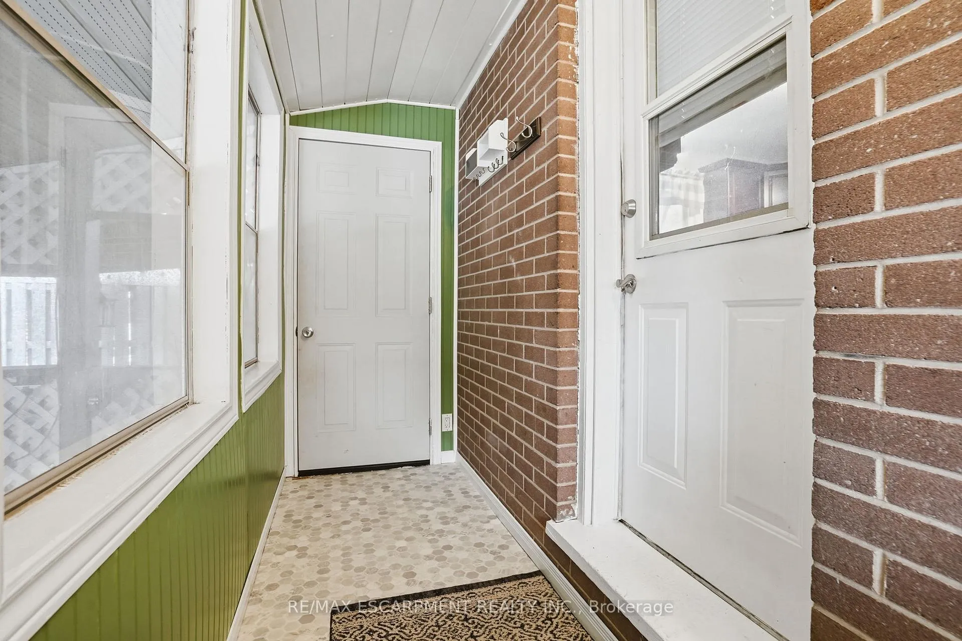 Photo 32 of 16 Alison Avenue, Waterloo — HOMEH