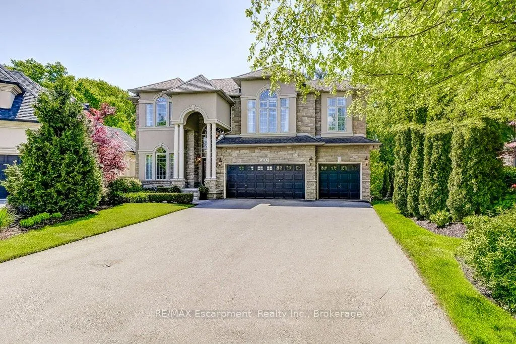 Photo 1 of 168 Diiorio Circle, Hamilton, Ancaster — HOMEH