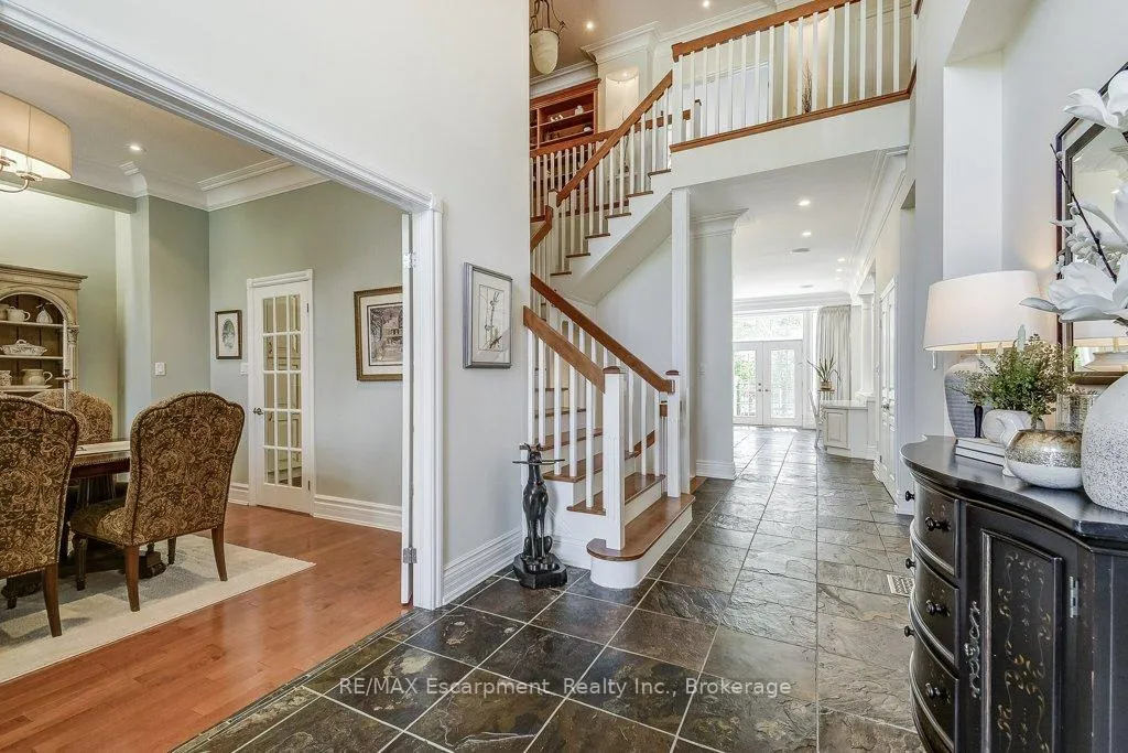Photo 4 of 168 Diiorio Circle, Hamilton, Ancaster — HOMEH