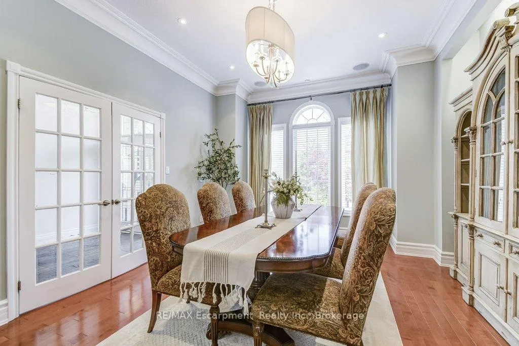 Photo 5 of 168 Diiorio Circle, Hamilton, Ancaster — HOMEH