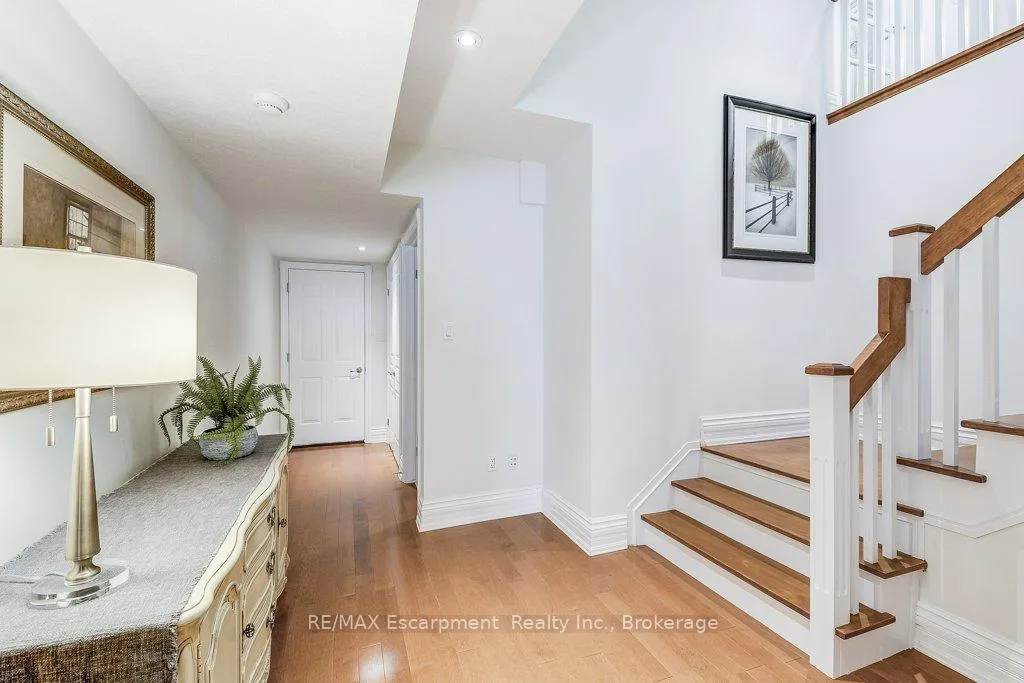 Photo 29 of 168 Diiorio Circle, Hamilton, Ancaster — HOMEH