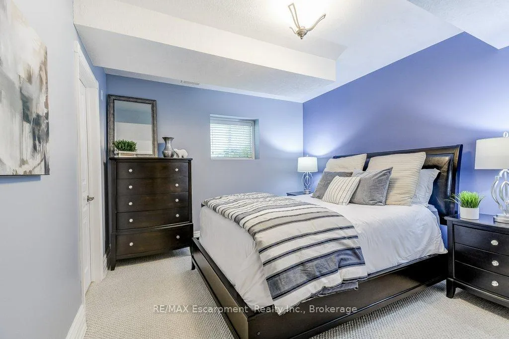 Photo 31 of 168 Diiorio Circle, Hamilton, Ancaster — HOMEH