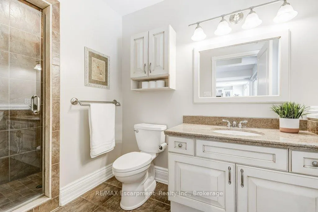 Photo 34 of 168 Diiorio Circle, Hamilton, Ancaster — HOMEH