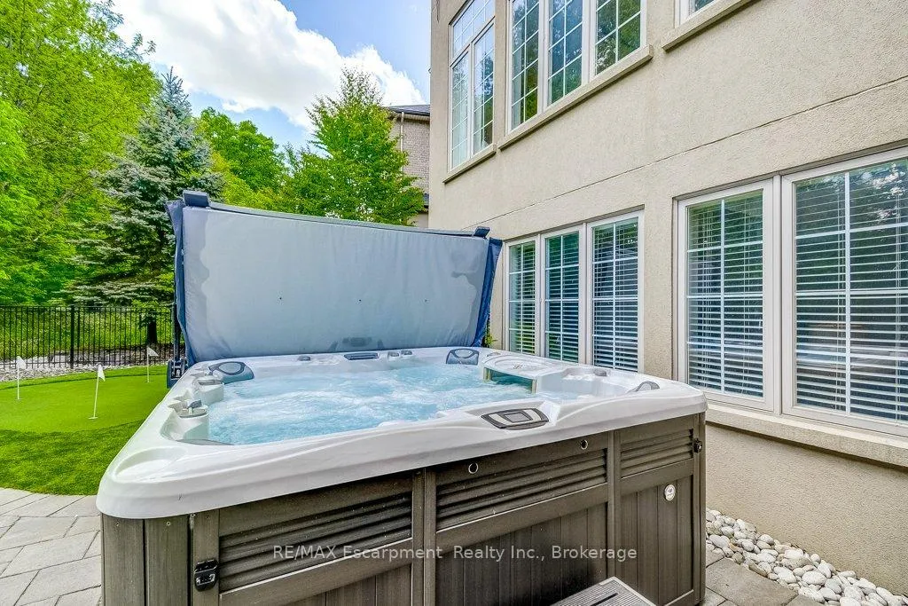 Photo 38 of 168 Diiorio Circle, Hamilton, Ancaster — HOMEH