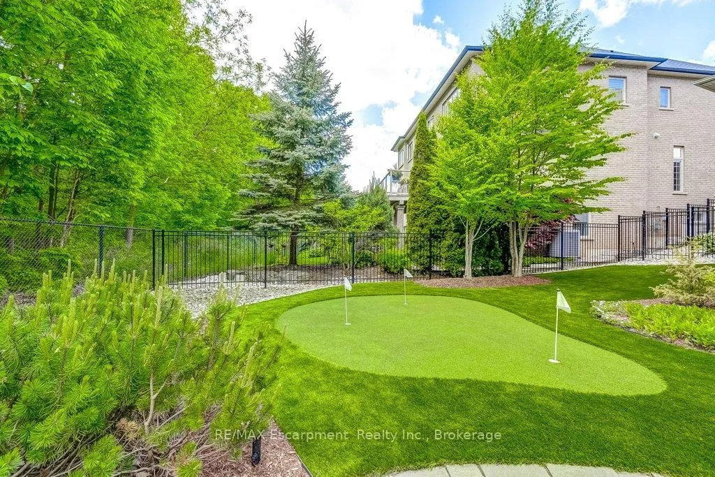 Photo 39 of 168 Diiorio Circle, Hamilton, Ancaster — HOMEH