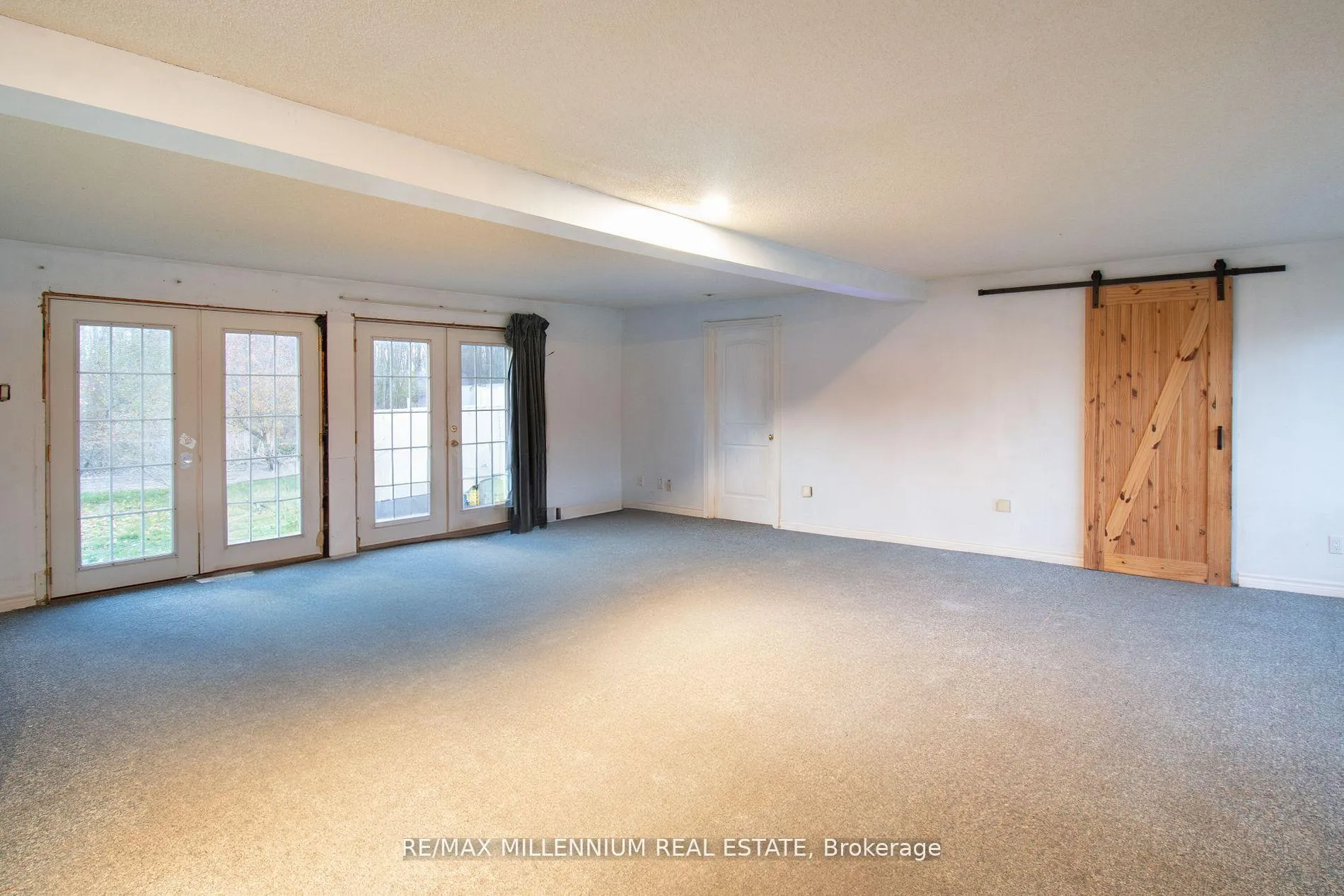 Photo 18 of 3021 Pinegrove Road, Springwater, Rural Springwater — HOMEH