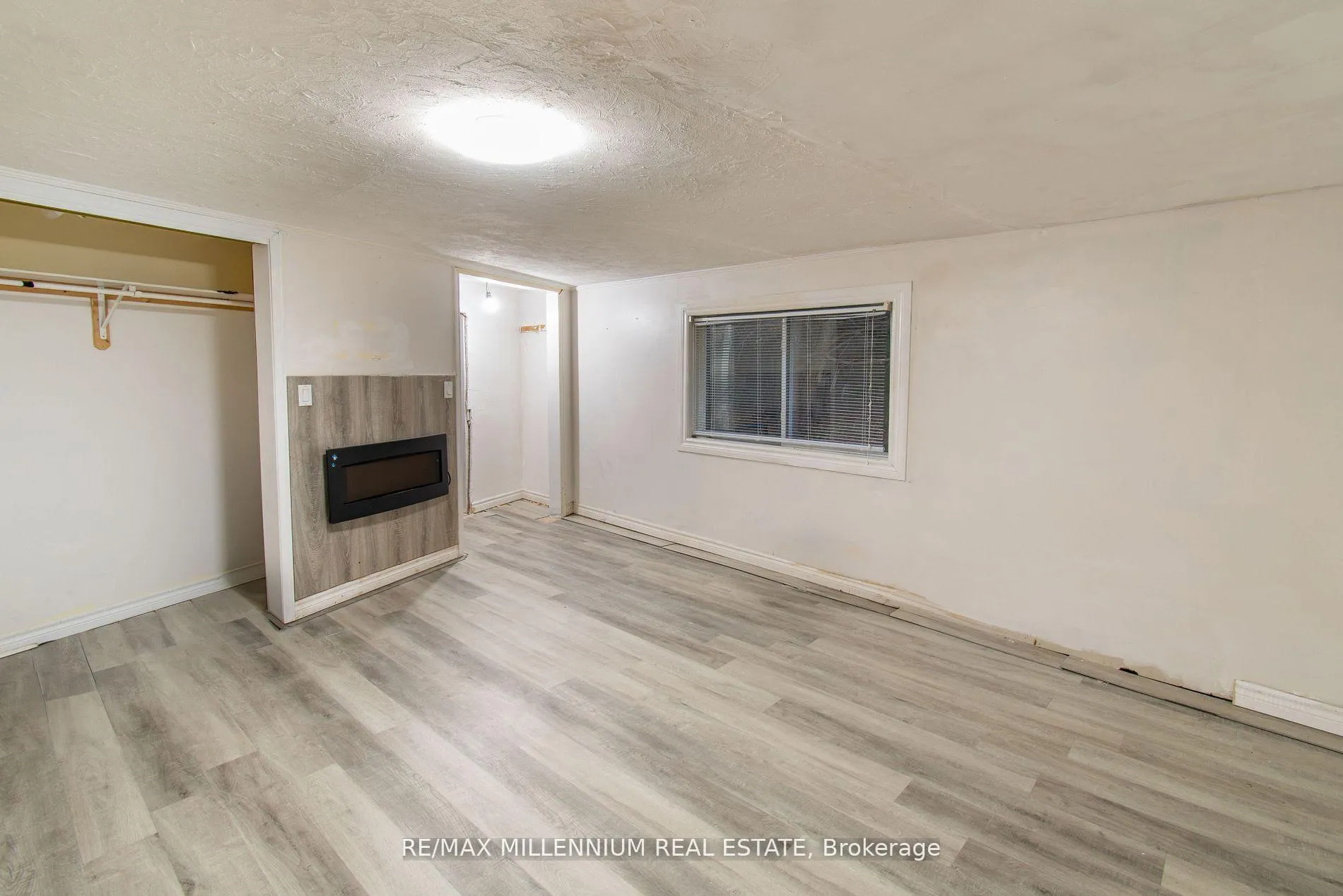 Photo 24 of 3021 Pinegrove Road, Springwater, Rural Springwater — HOMEH