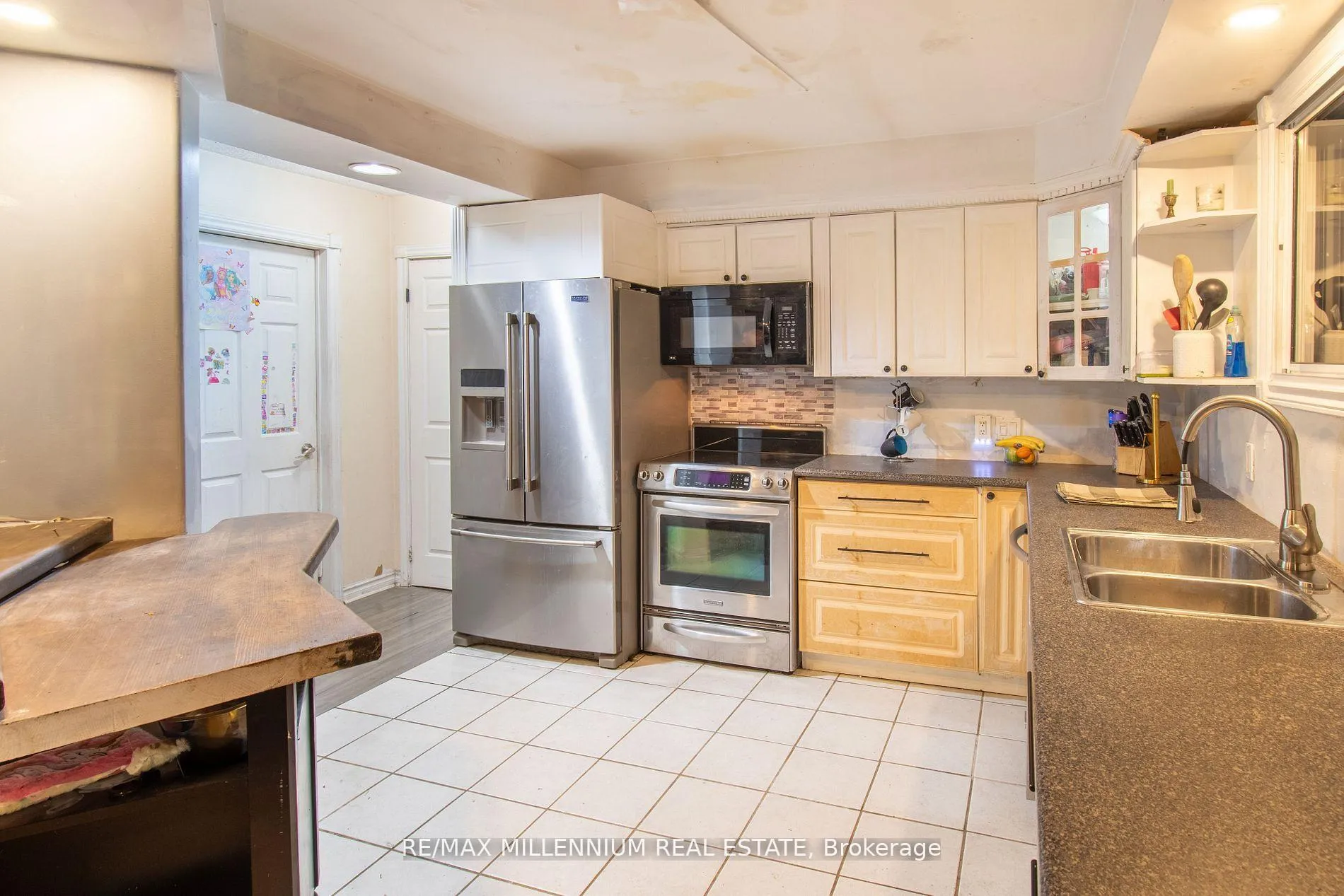 Photo 27 of 3021 Pinegrove Road, Springwater, Rural Springwater — HOMEH