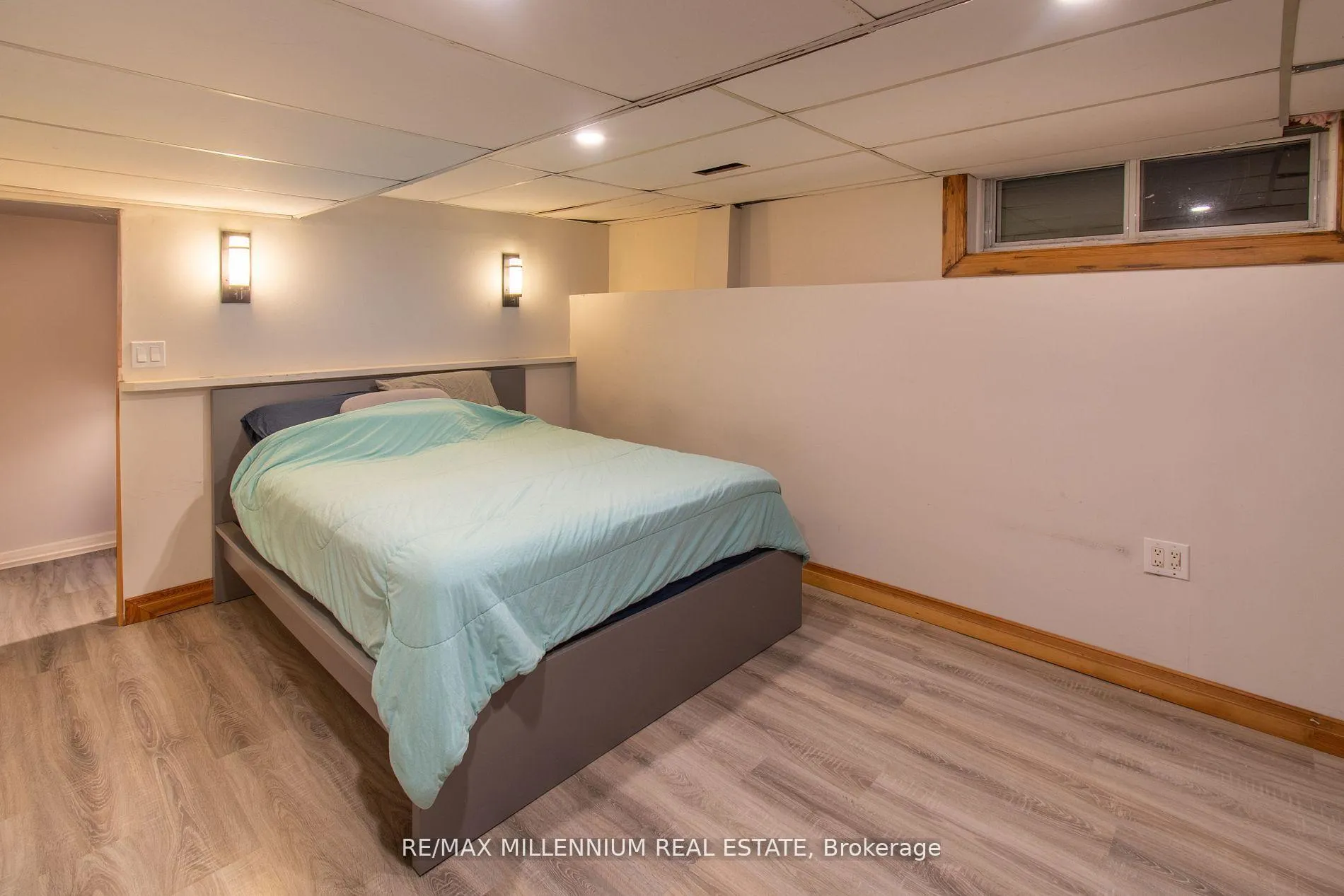 Photo 35 of 3021 Pinegrove Road, Springwater, Rural Springwater — HOMEH
