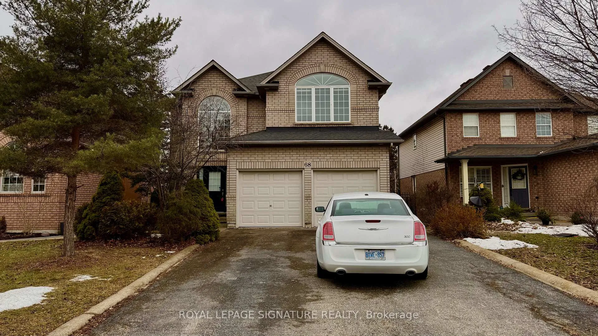 Photo 1 of 68 Southcreek Drive, Hamilton, Meadowlands — HOMEH