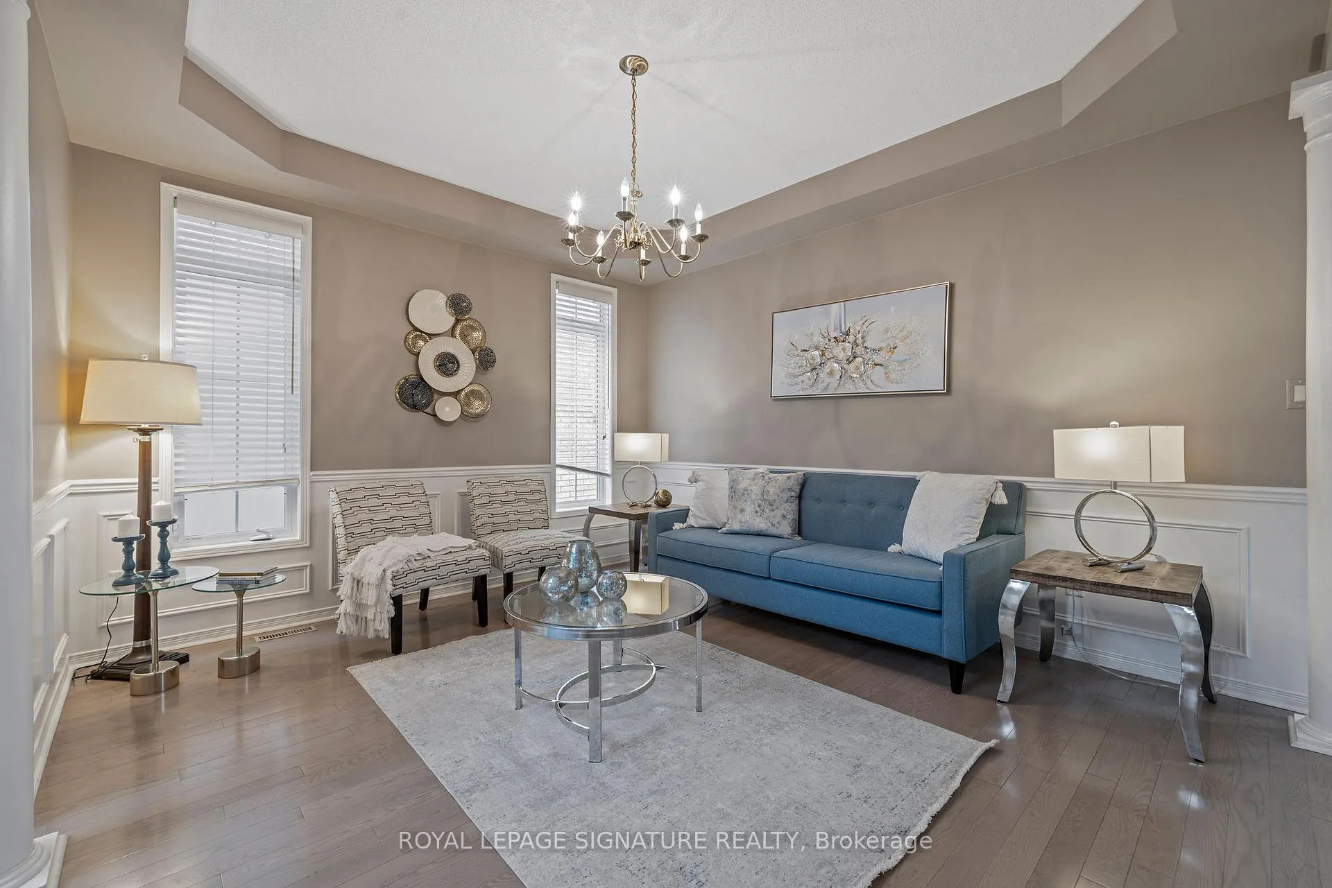 Photo 8 of 68 Southcreek Drive, Hamilton, Meadowlands — HOMEH