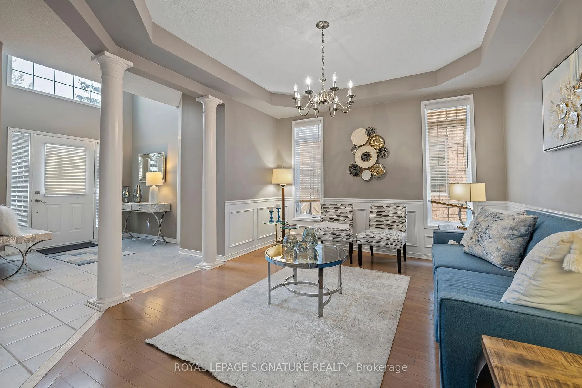 Photo 9 of 68 Southcreek Drive, Hamilton, Meadowlands — HOMEH