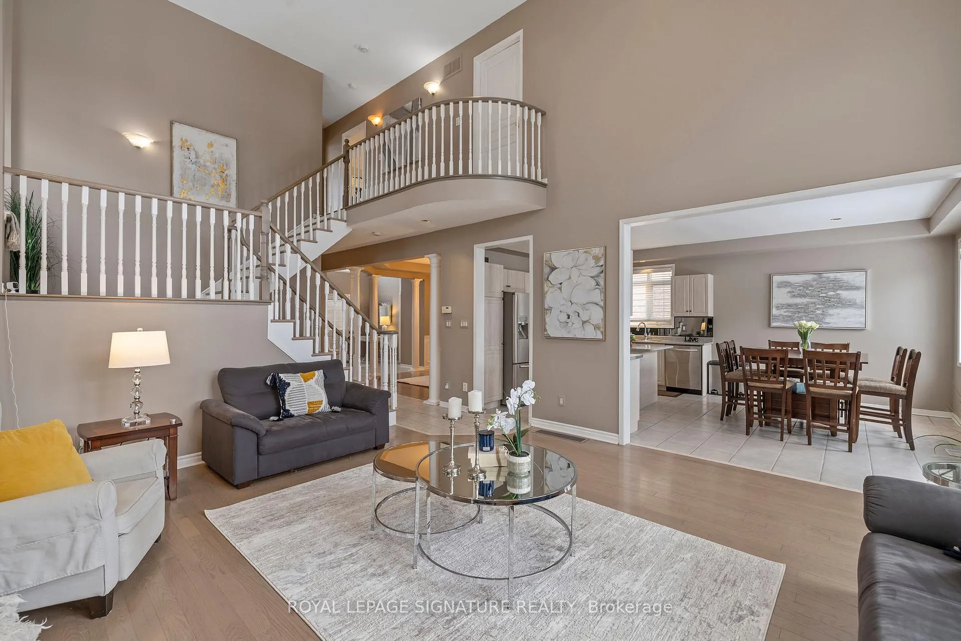 Photo 15 of 68 Southcreek Drive, Hamilton, Meadowlands — HOMEH