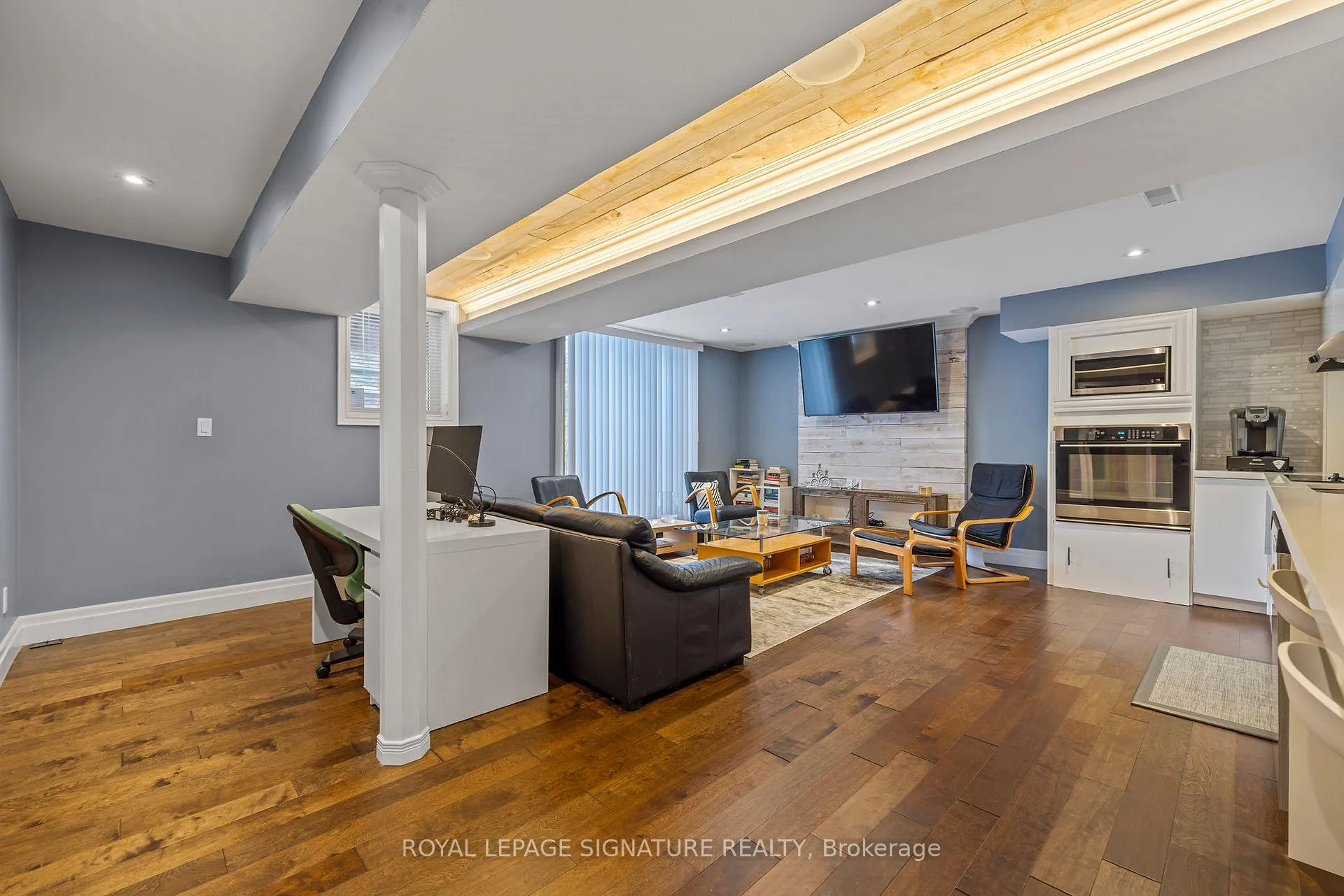 Photo 34 of 68 Southcreek Drive, Hamilton, Meadowlands — HOMEH