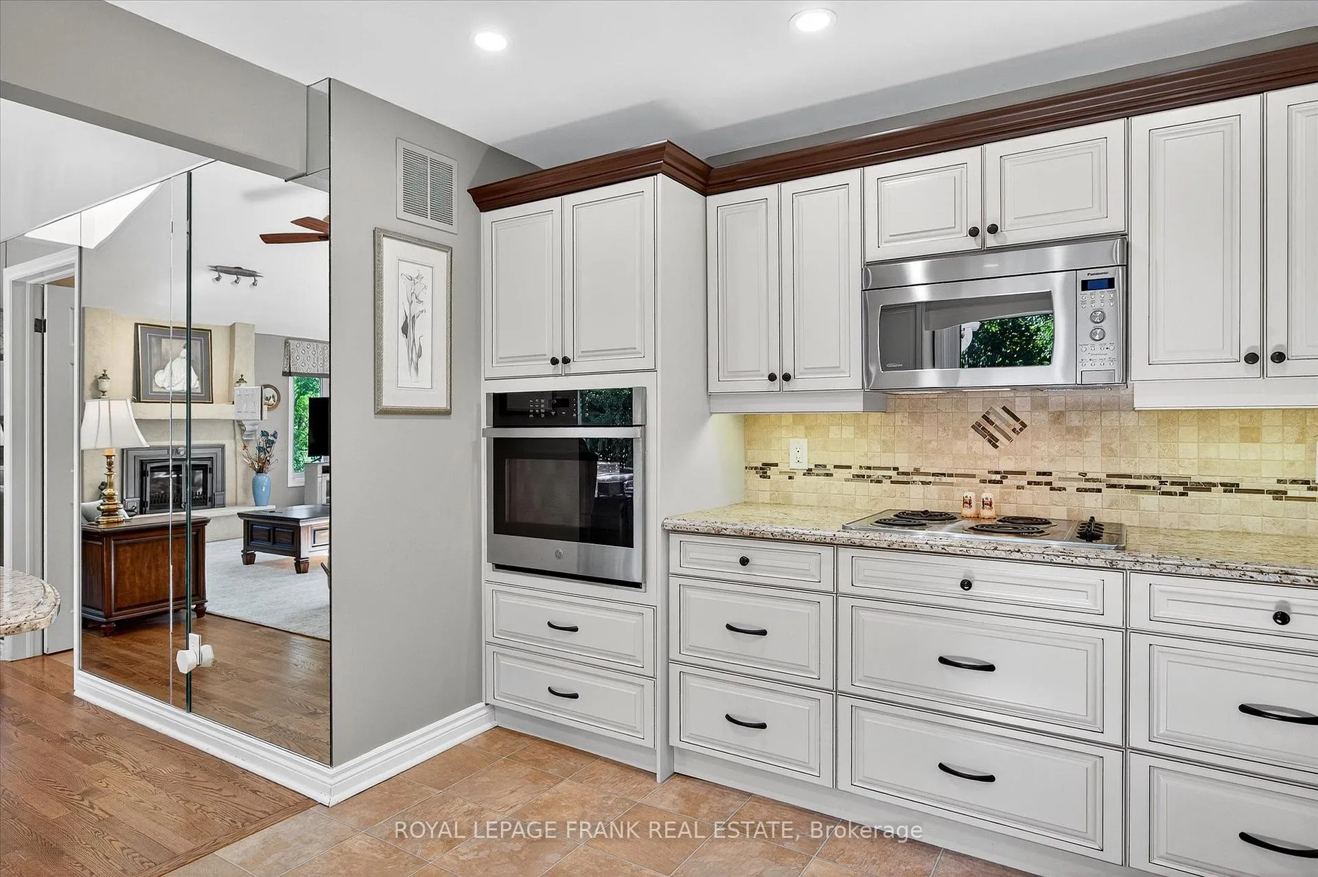 Photo 11 of 1162 Summit Drive, Peterborough, Otonabee Ward 1 — HOMEH