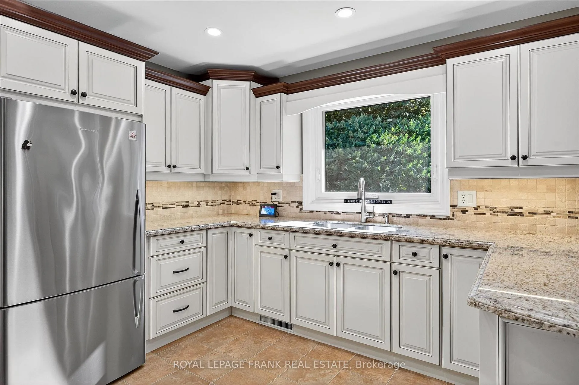 Photo 13 of 1162 Summit Drive, Peterborough, Otonabee Ward 1 — HOMEH