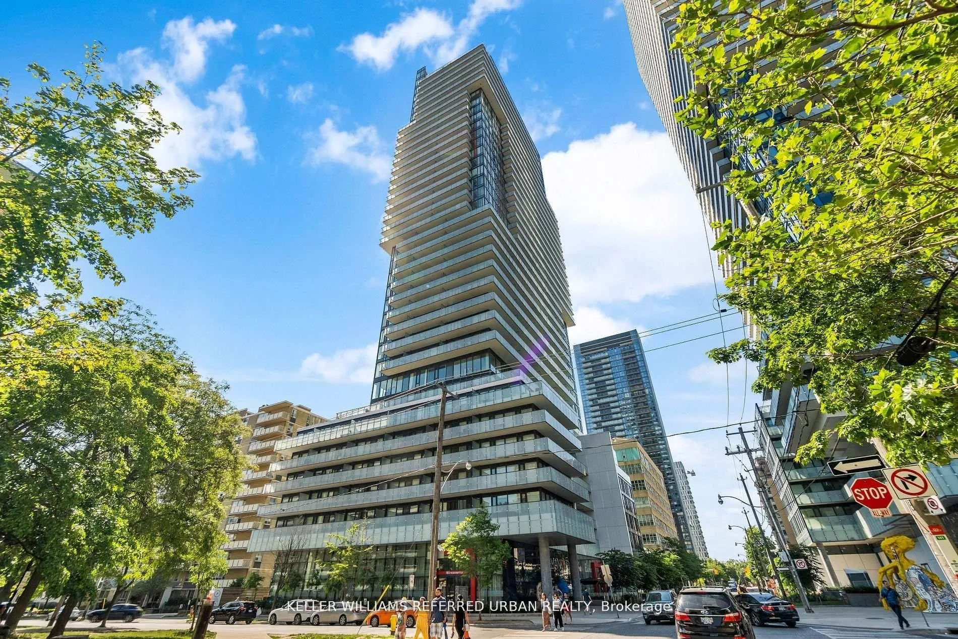 Front of Unit 1604, 185 Roehampton Avenue
