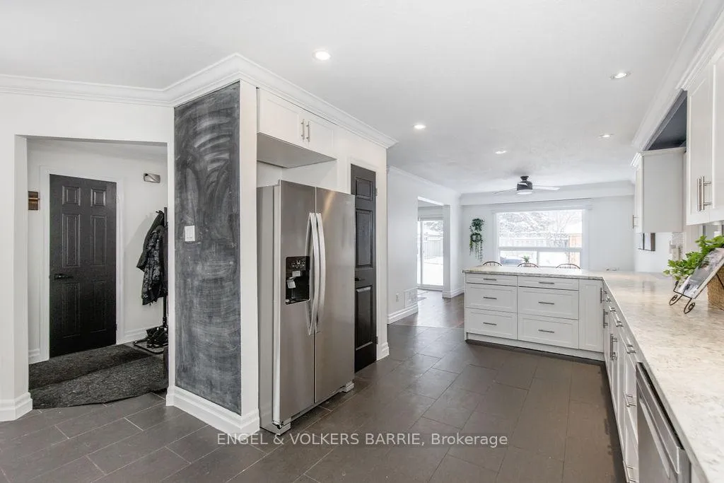 Photo 7 of 101 Hadden Crescent, Barrie, Cundles East — HOMEH