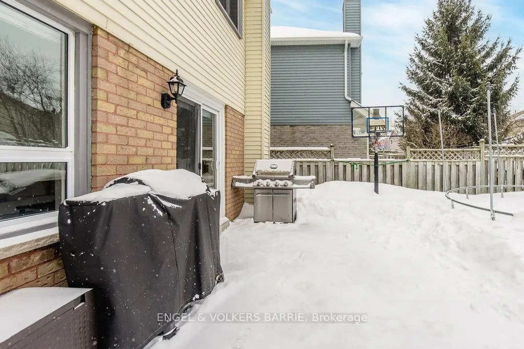Photo 27 of 101 Hadden Crescent, Barrie, Cundles East — HOMEH