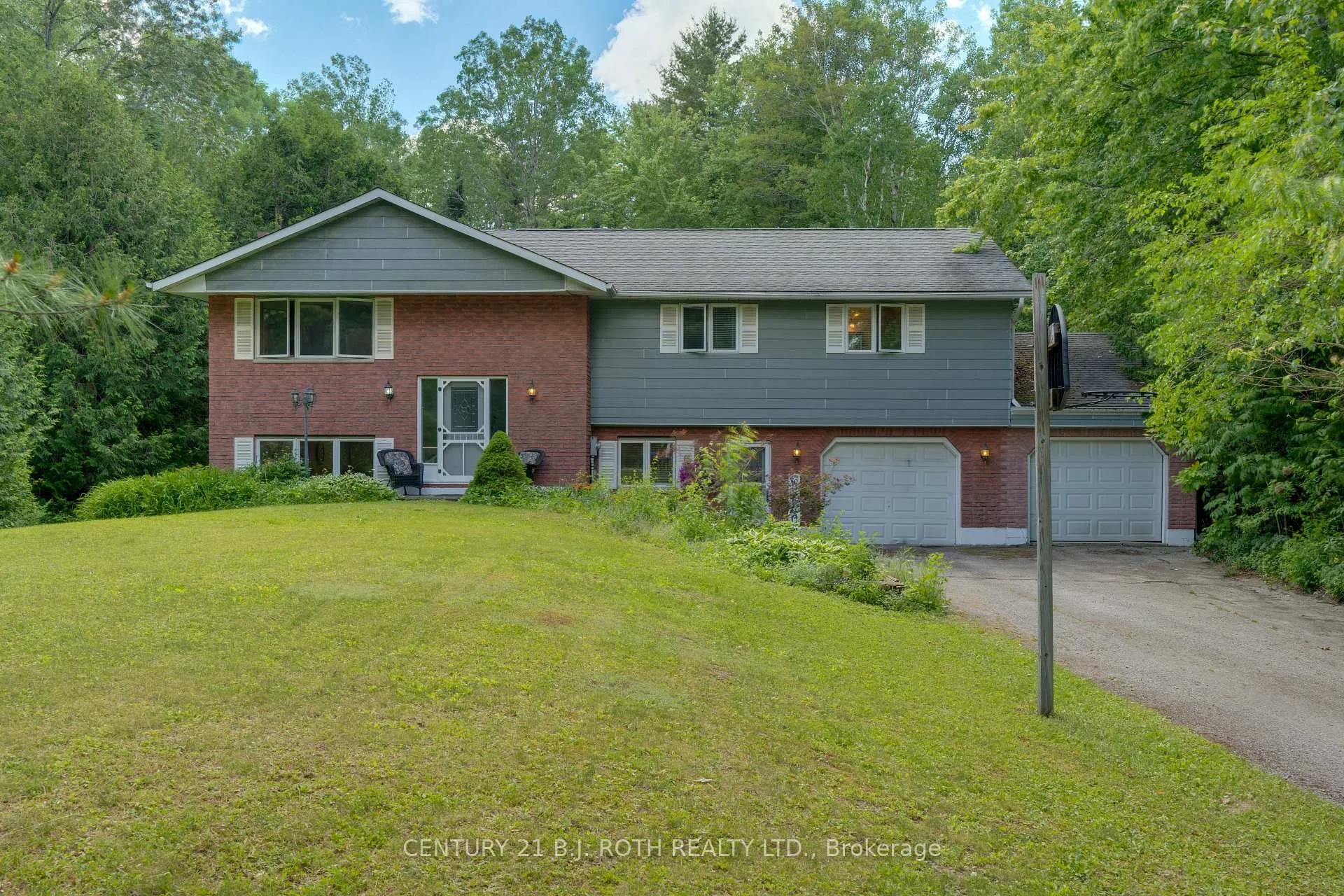 Photo 1 of 3998 Martindale Crescent, Severn, Marchmont — HOMEH