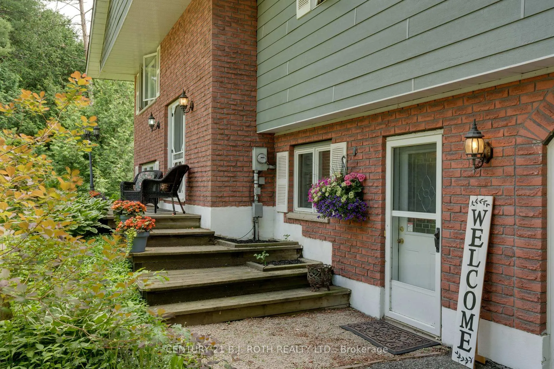 Photo 3 of 3998 Martindale Crescent, Severn, Marchmont — HOMEH