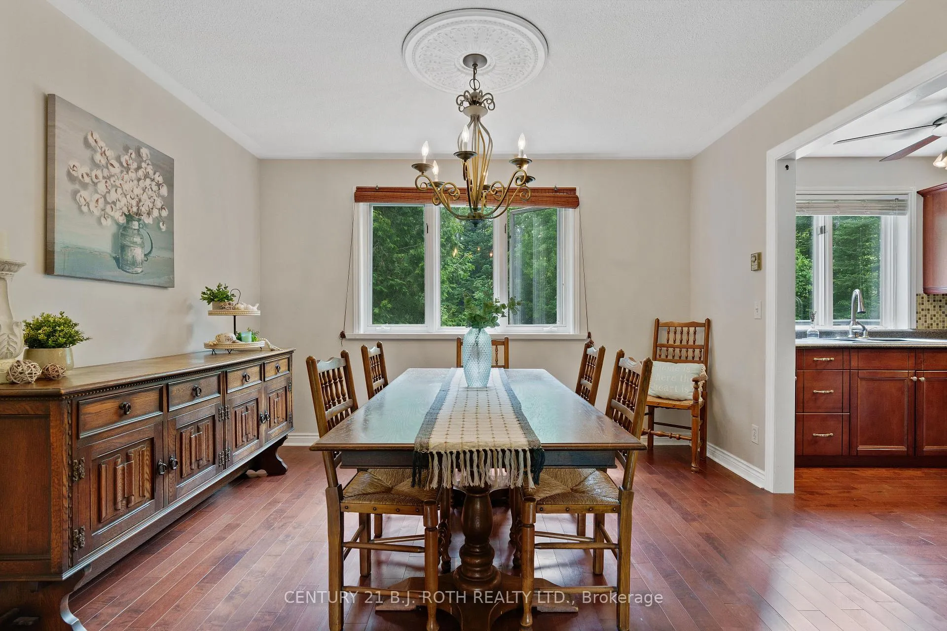 Photo 9 of 3998 Martindale Crescent, Severn, Marchmont — HOMEH