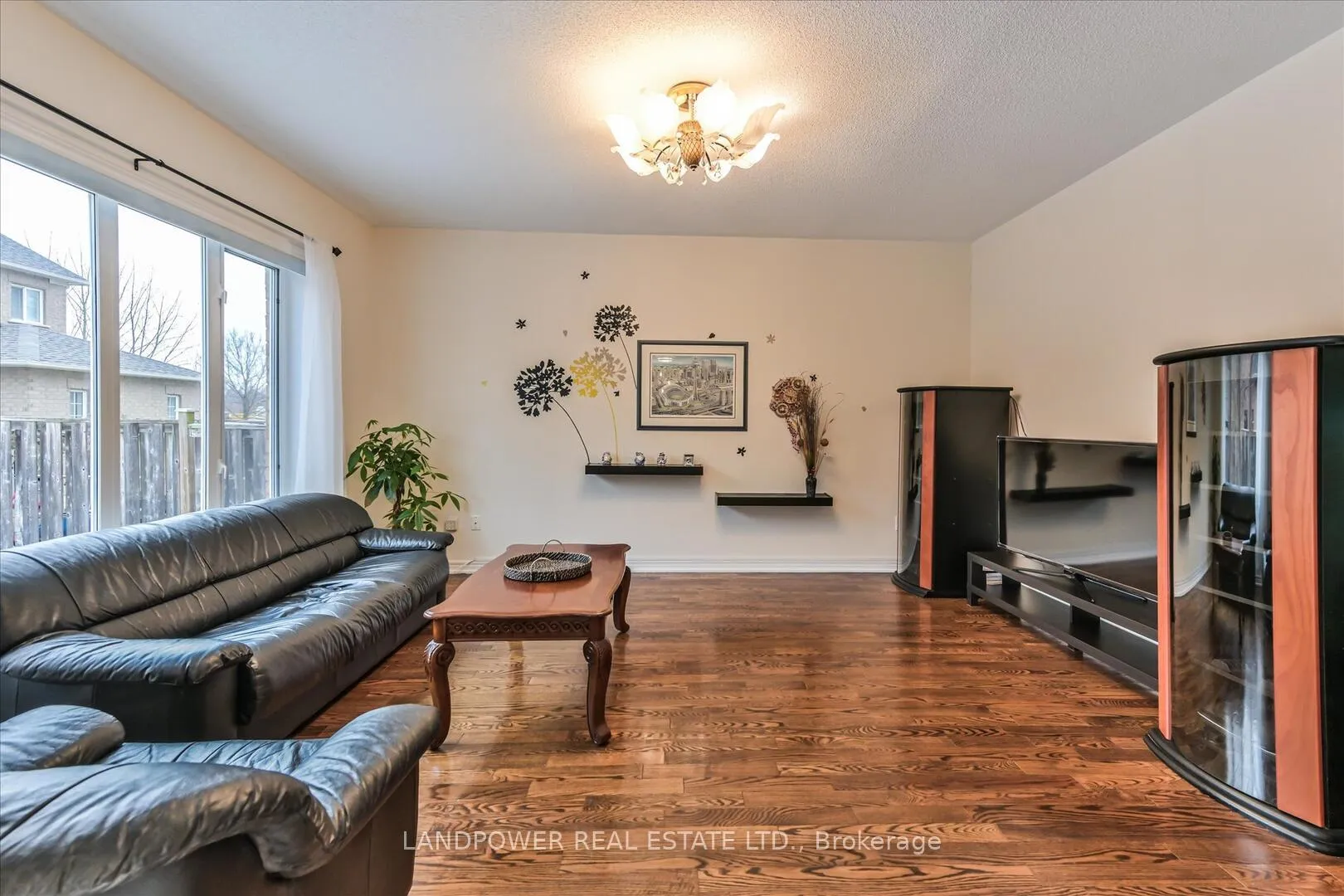 Photo 7 of 56 Hillmount Road, Markham, Cachet — HOMEH