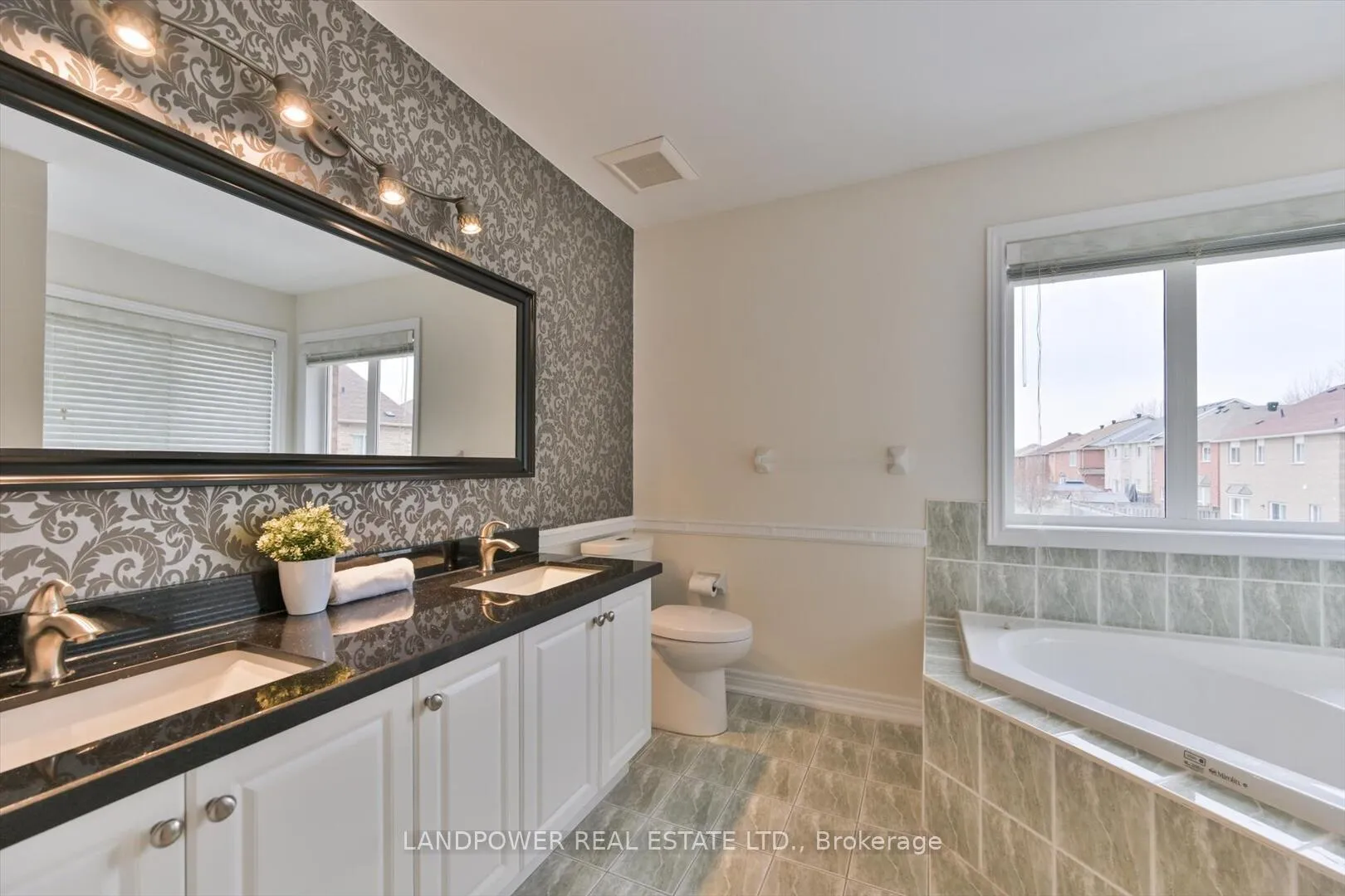 Photo 12 of 56 Hillmount Road, Markham, Cachet — HOMEH