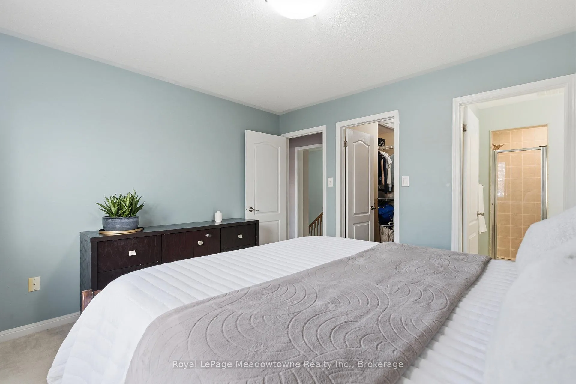Photo 21 of 851 Gifford Crescent, Milton, Coates — HOMEH
