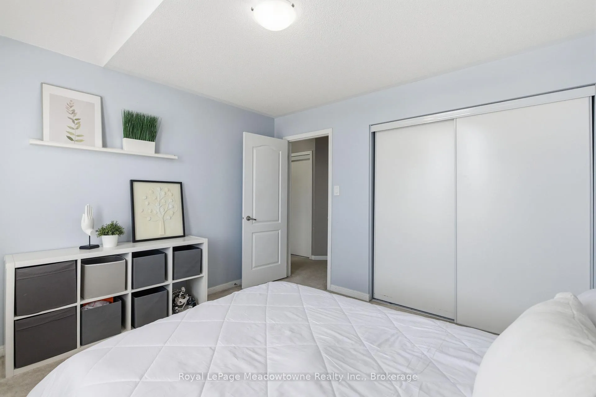 Photo 26 of 851 Gifford Crescent, Milton, Coates — HOMEH