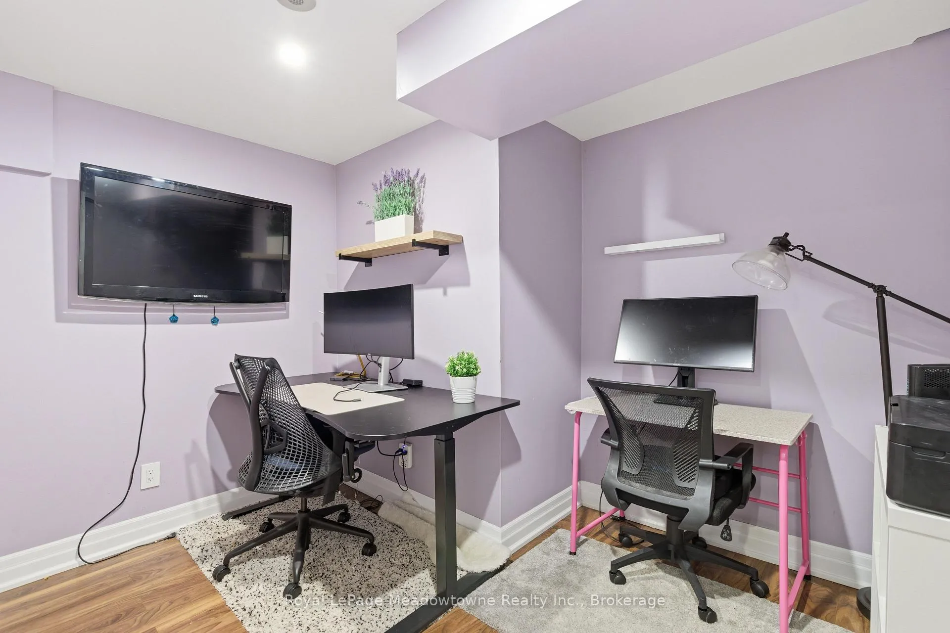 Photo 31 of 851 Gifford Crescent, Milton, Coates — HOMEH