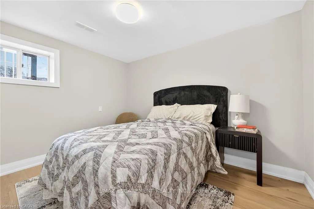 Photo 30 of 156 Walter Avenue N, Hamilton, Normanhurst — HOMEH