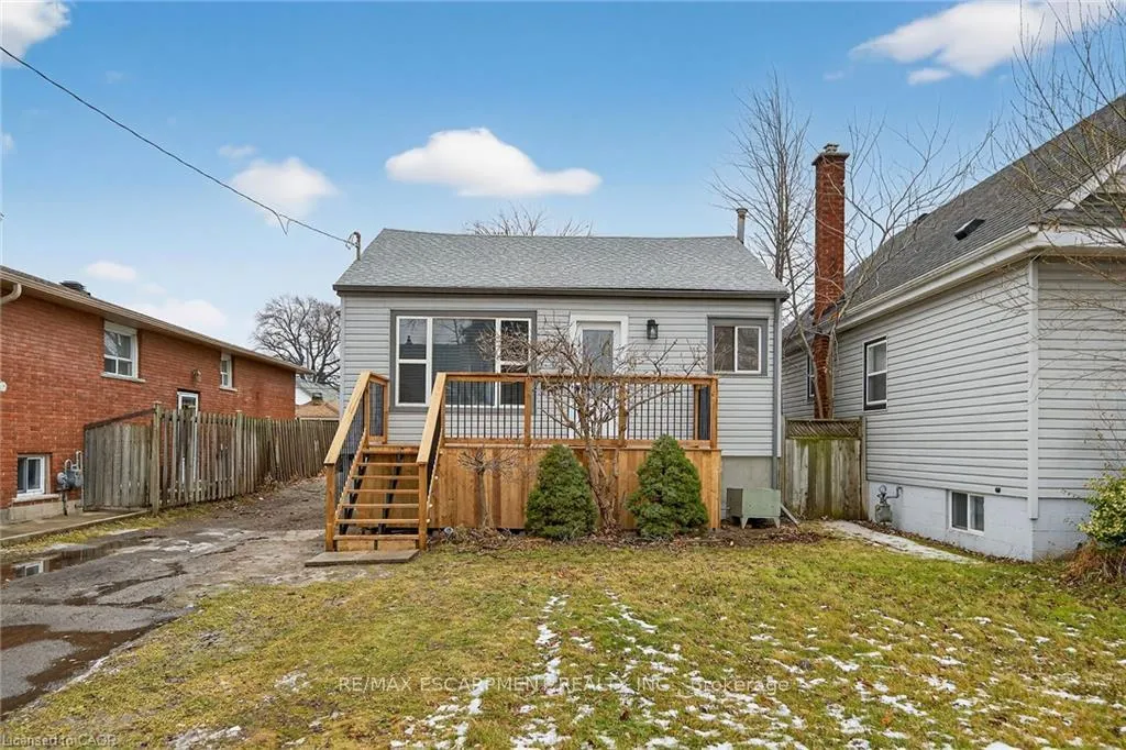 Photo 37 of 156 Walter Avenue N, Hamilton, Normanhurst — HOMEH