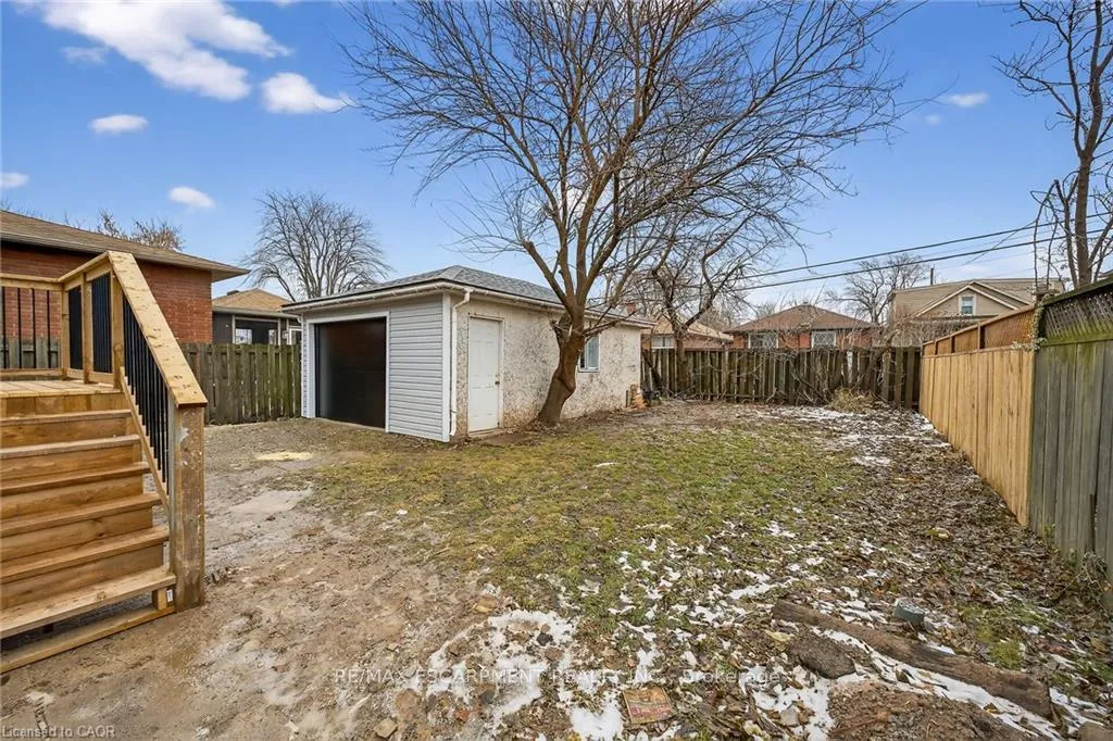 Photo 39 of 156 Walter Avenue N, Hamilton, Normanhurst — HOMEH
