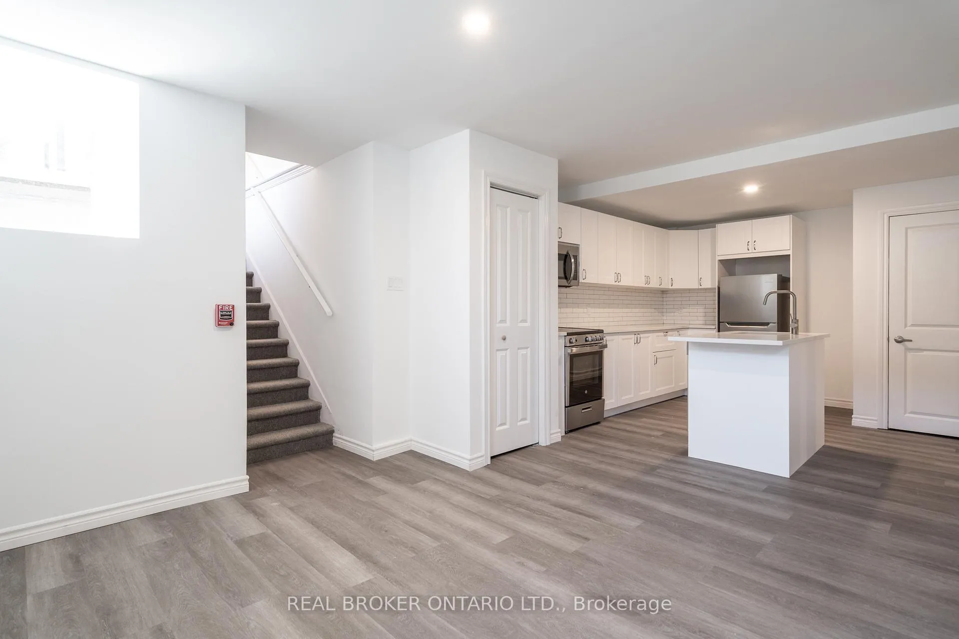 Photo 20 of 16 West Avenue S, Hamilton, Stinson — HOMEH