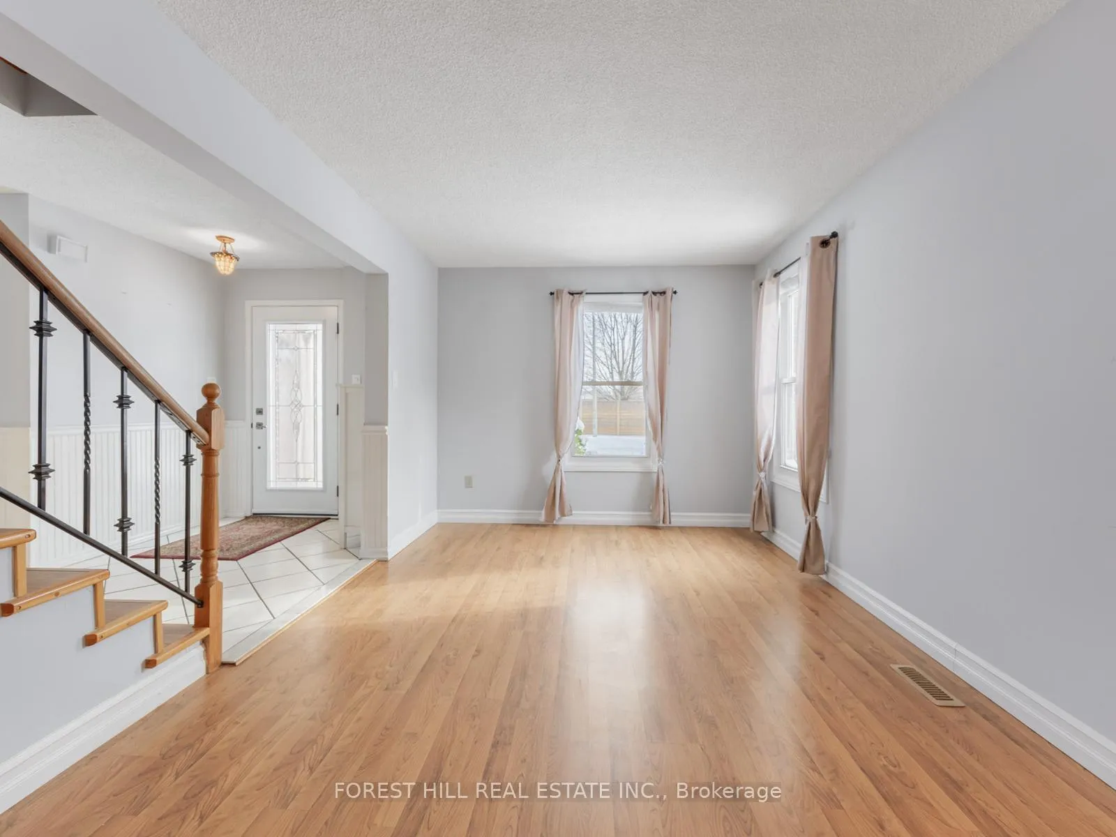 Photo 4 of 44 Kirkham Drive, Ajax, Central West — HOMEH
