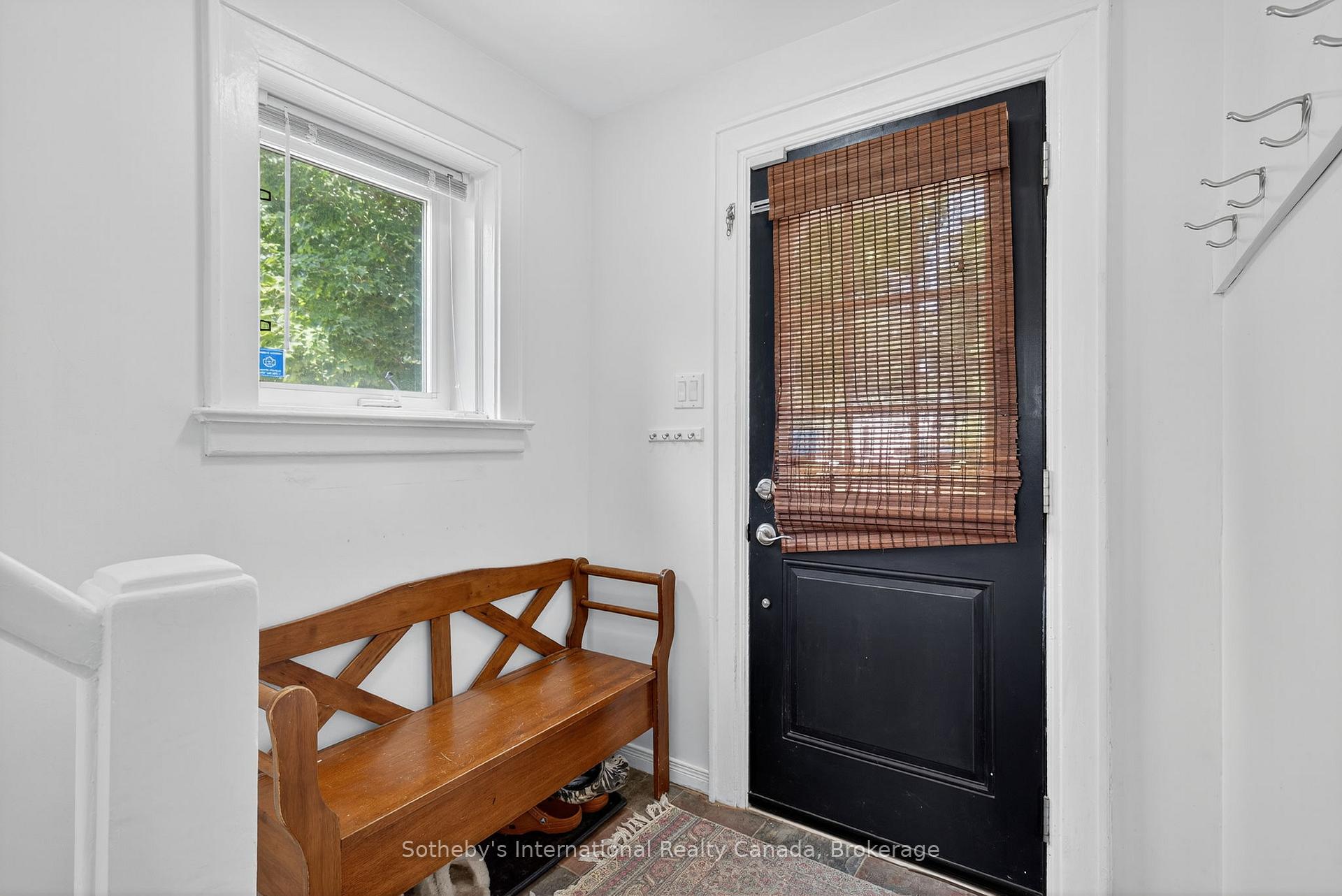 Photo 4 of 135 Fraser Street, Gravenhurst, Muskoka (S) — HOMEH