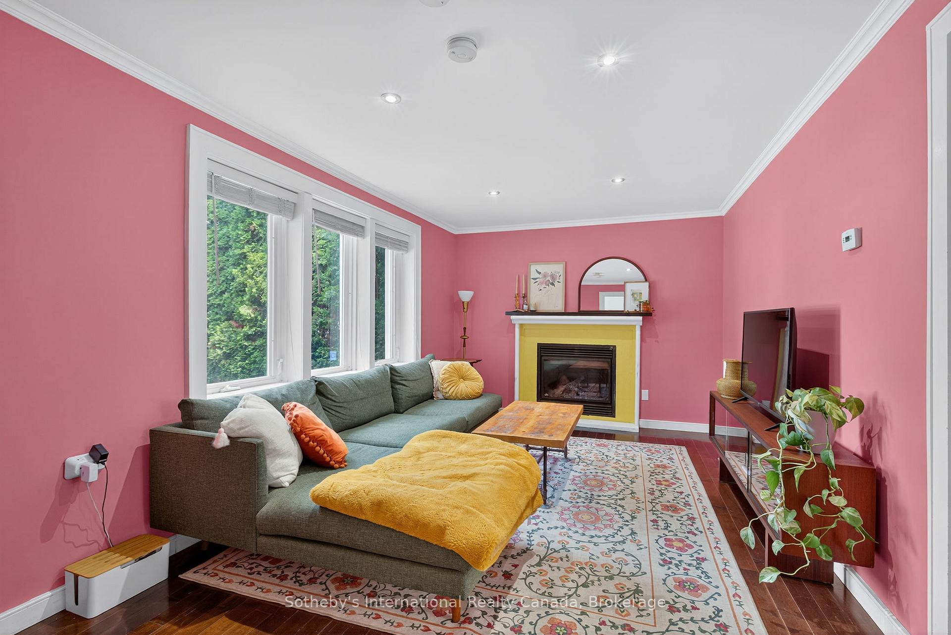 Photo 5 of 135 Fraser Street, Gravenhurst, Muskoka (S) — HOMEH