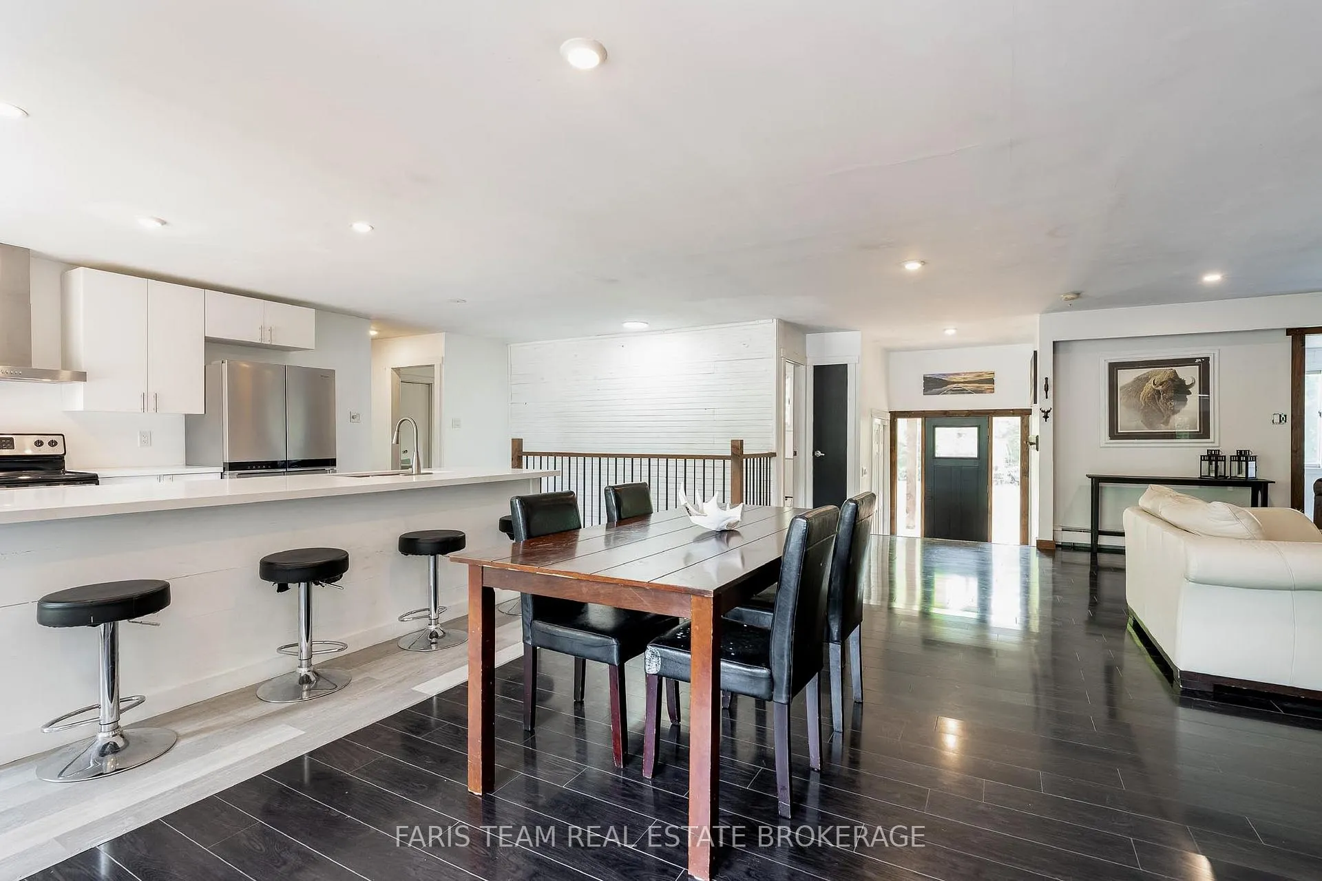 Photo 9 of 256 Knox Road E, Wasaga Beach — HOMEH