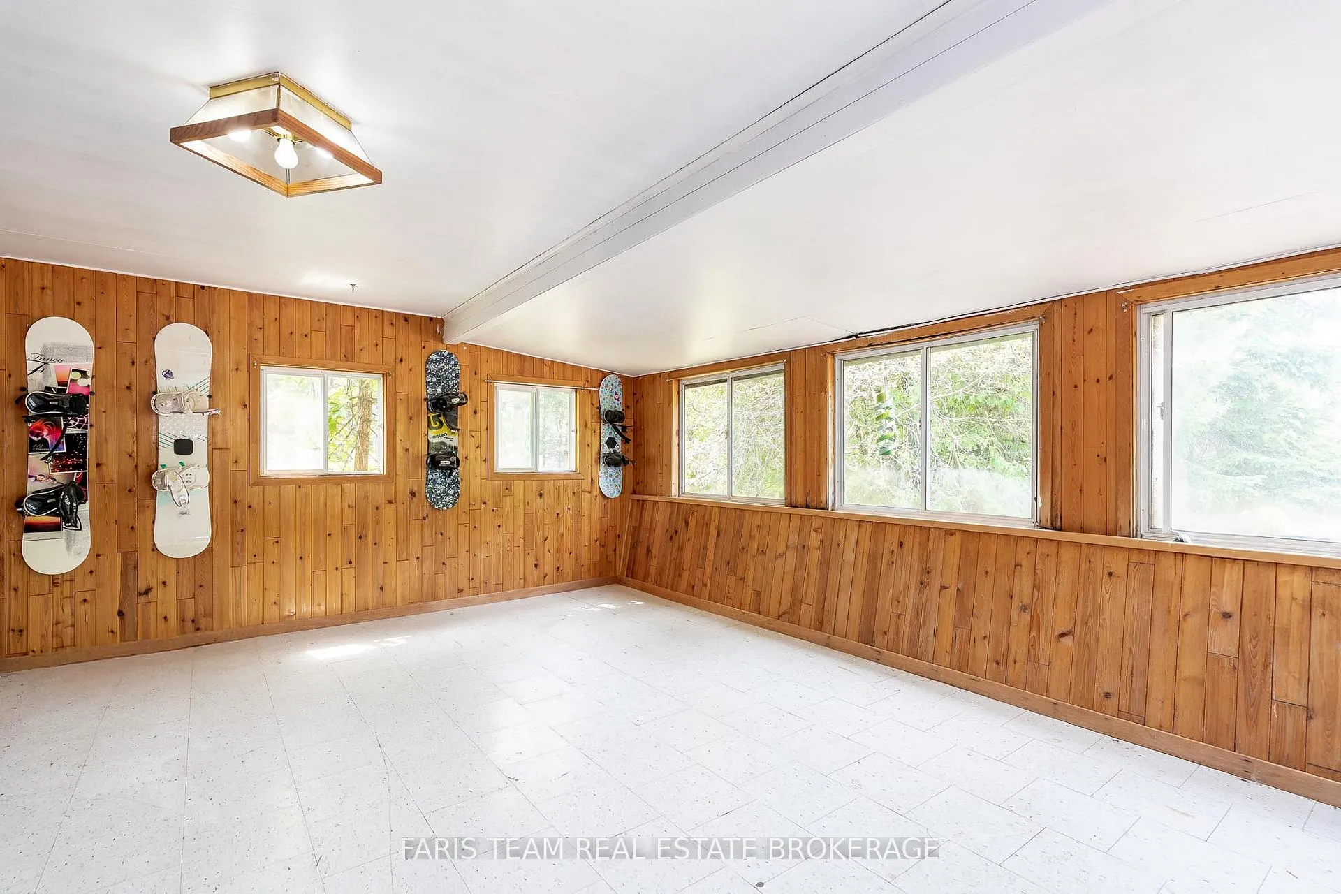 Photo 12 of 256 Knox Road E, Wasaga Beach — HOMEH