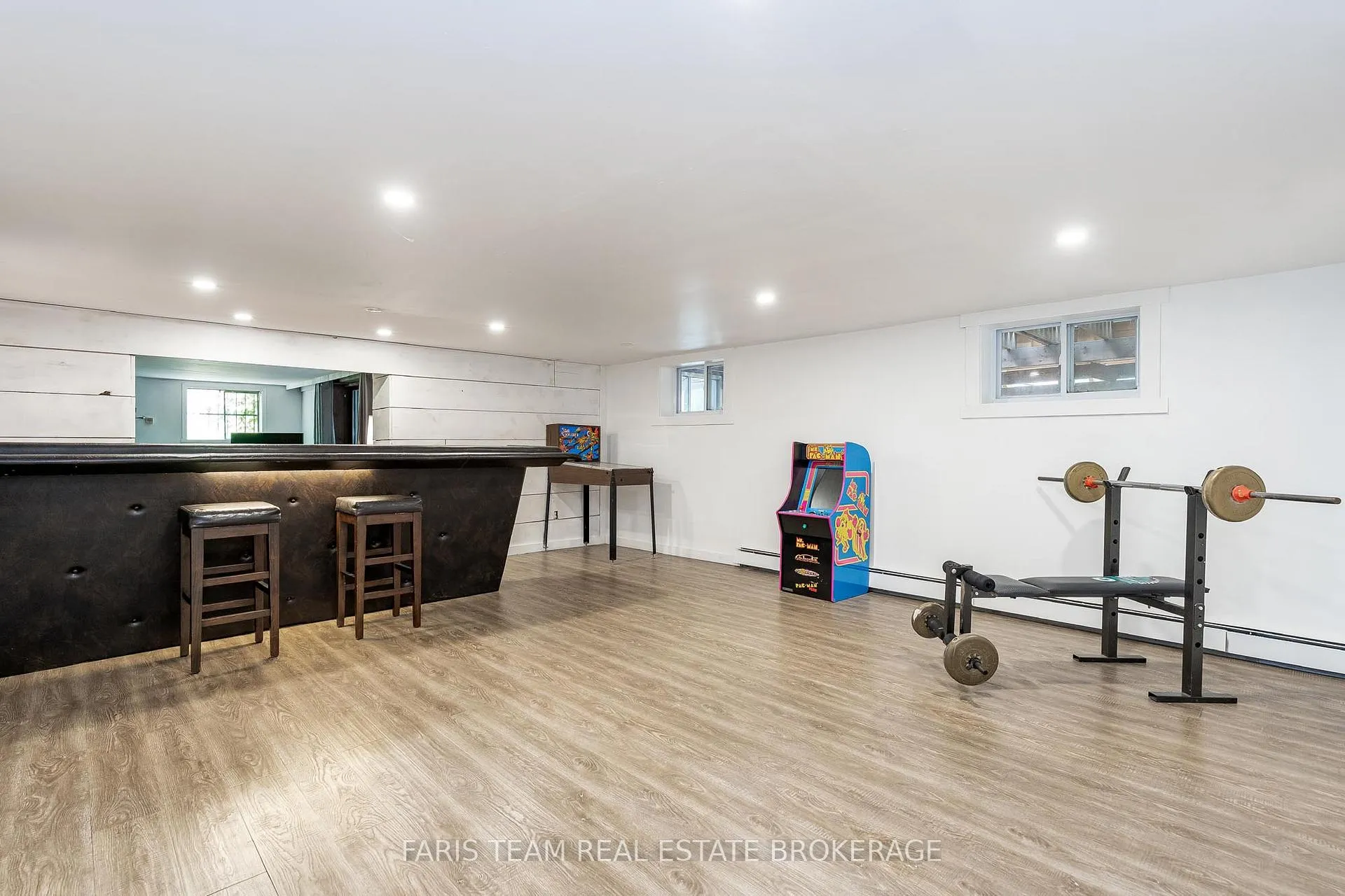 Photo 20 of 256 Knox Road E, Wasaga Beach — HOMEH