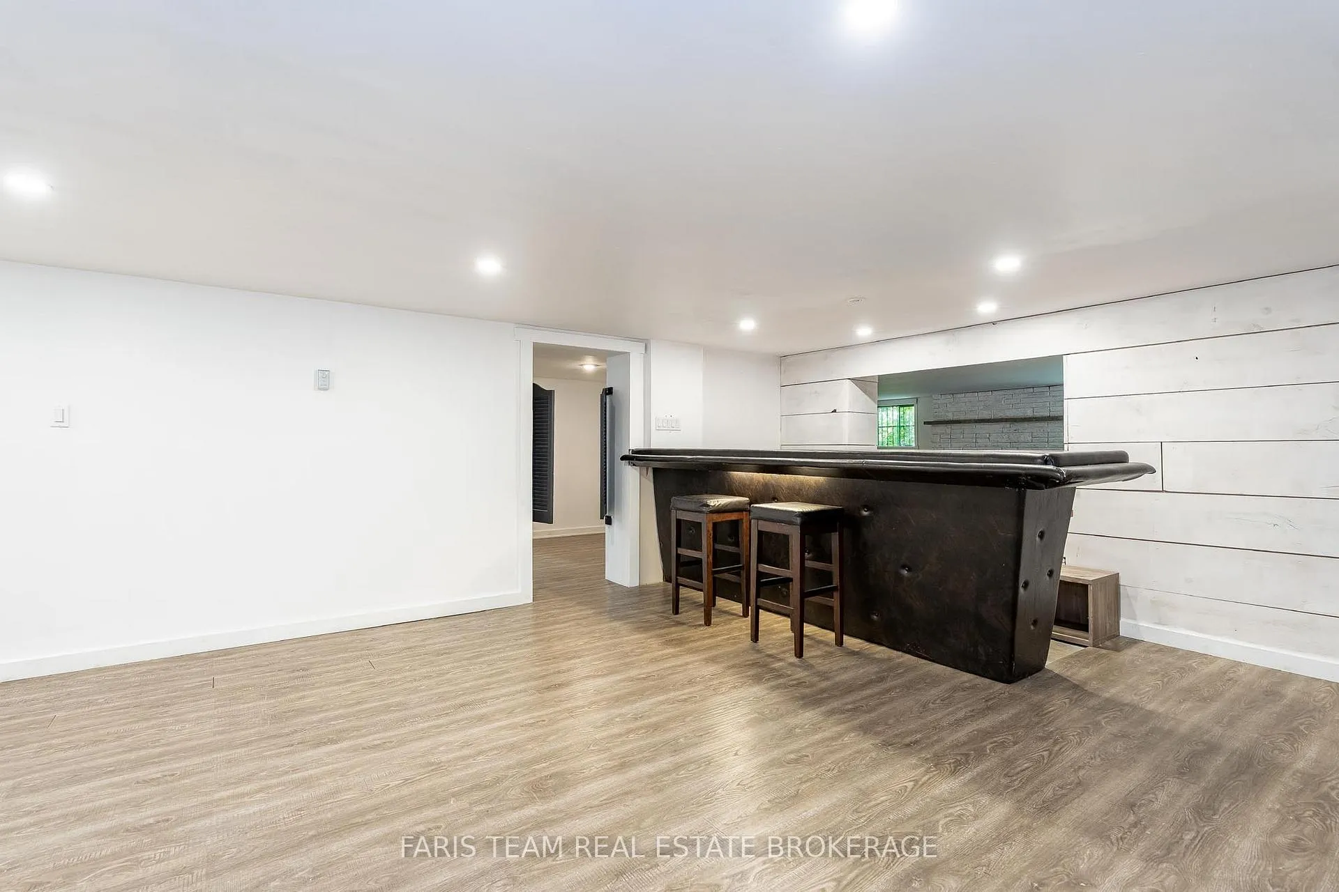 Photo 21 of 256 Knox Road E, Wasaga Beach — HOMEH