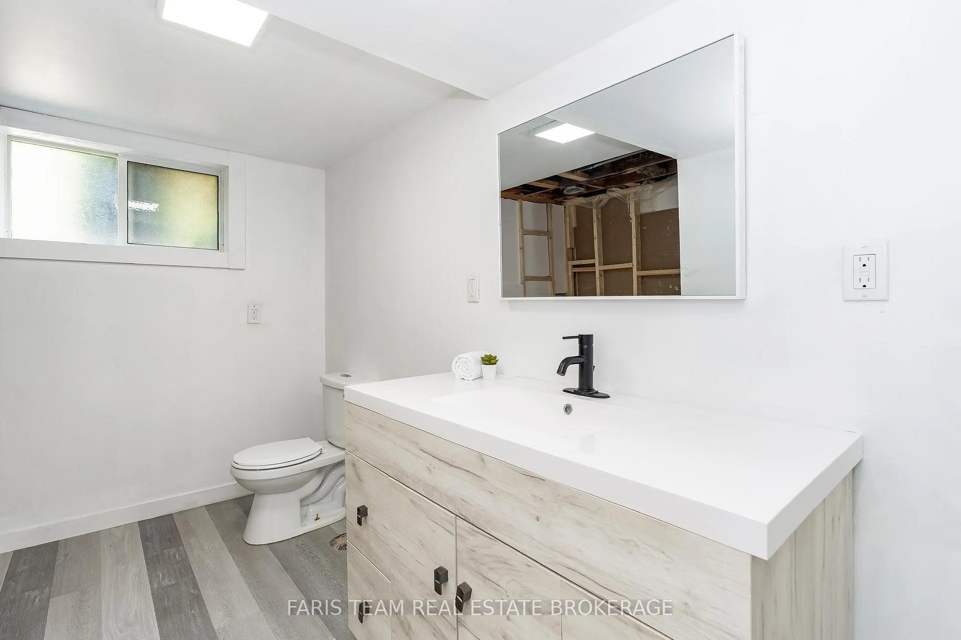 Photo 24 of 256 Knox Road E, Wasaga Beach — HOMEH