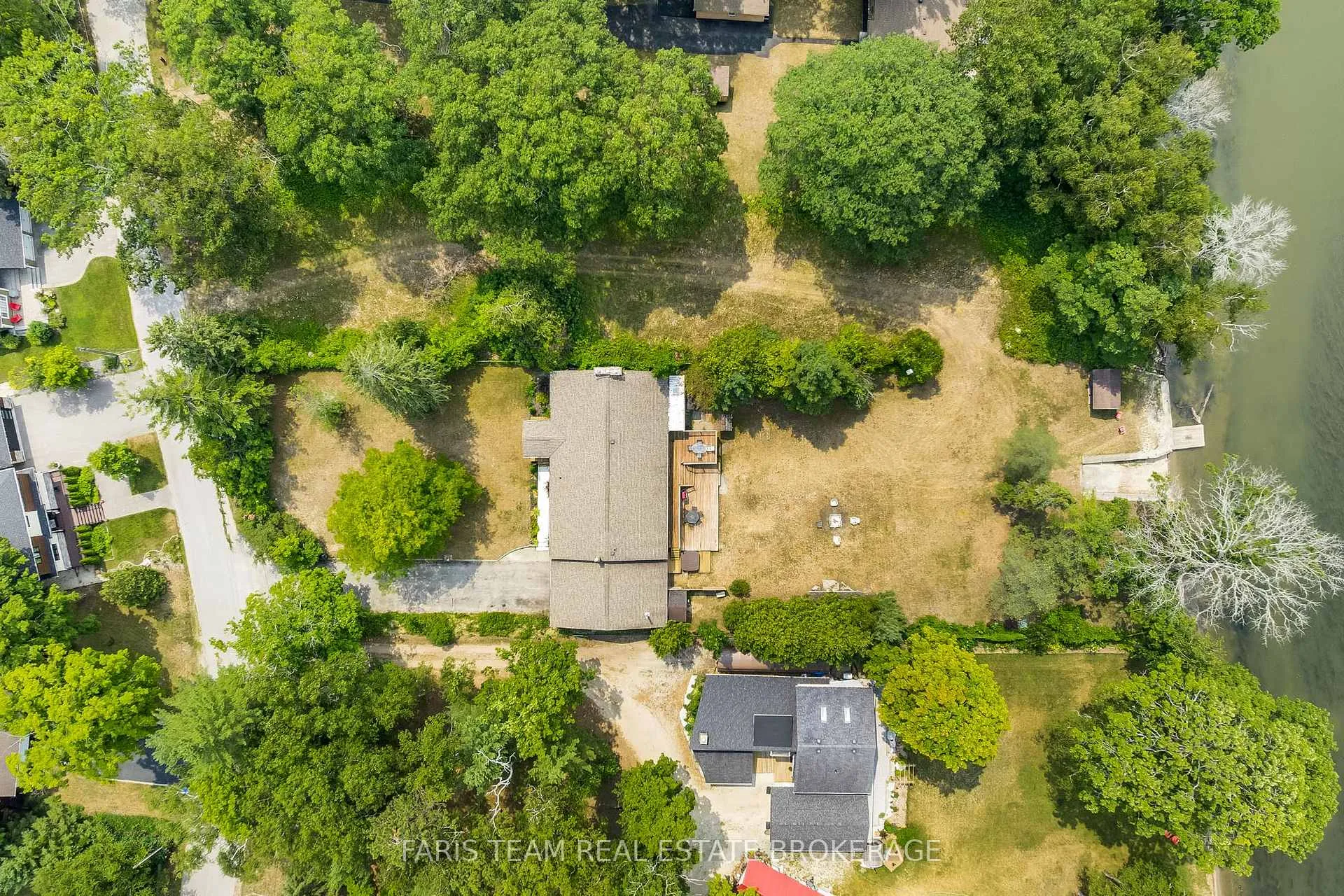Photo 38 of 256 Knox Road E, Wasaga Beach — HOMEH