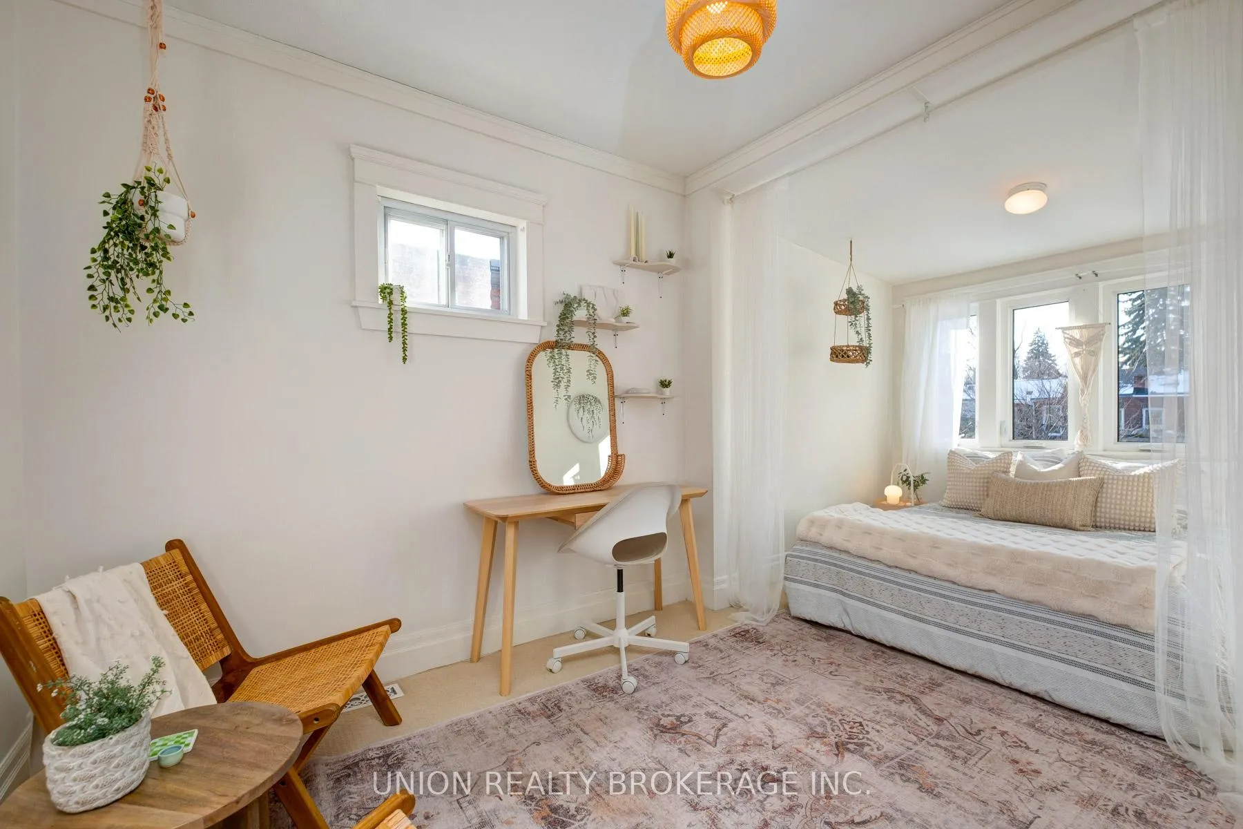 Photo 16 of 186 Scarborough Road, Toronto, The Beaches — HOMEH