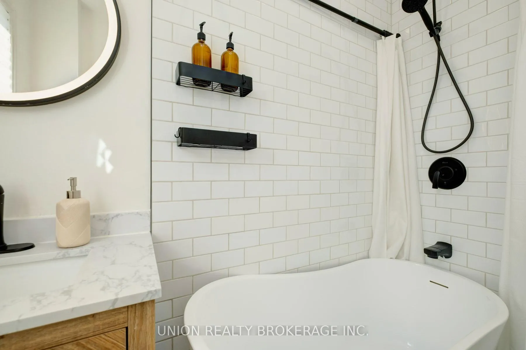Photo 22 of 186 Scarborough Road, Toronto, The Beaches — HOMEH